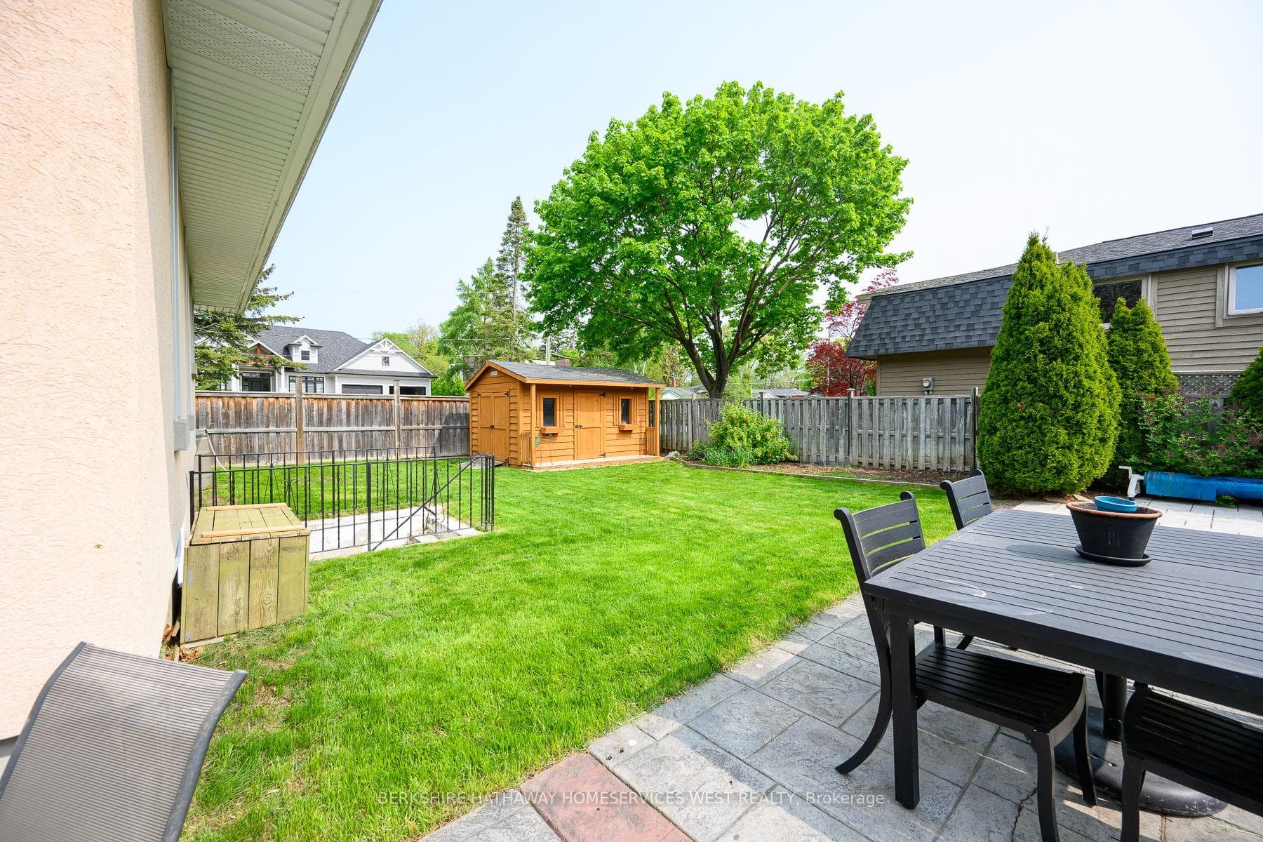 321 Stanfield Drive photo 36