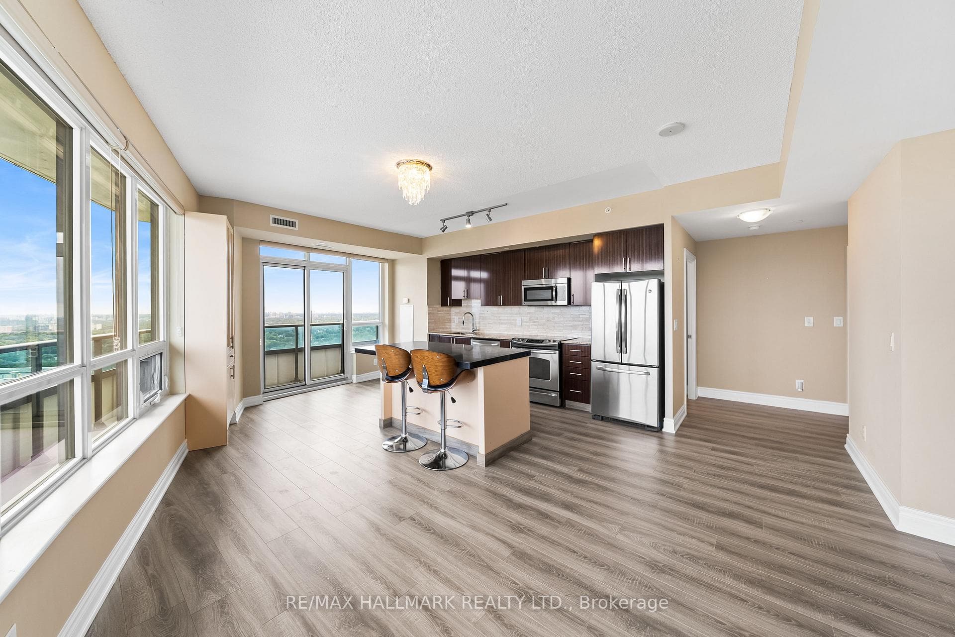 7171 Yonge Street Unit PH301 photo 9