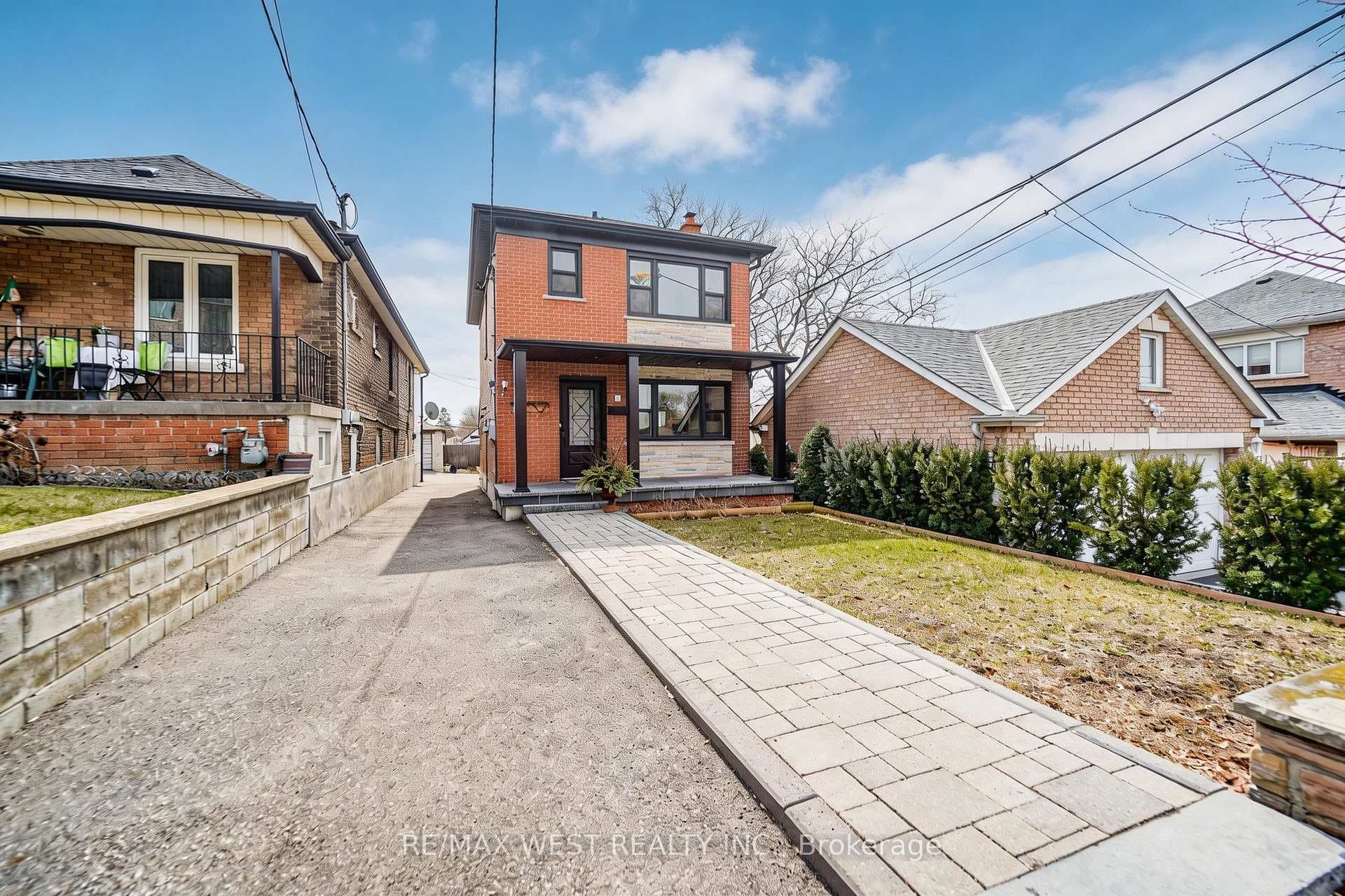11 Helen Avenue photo 10