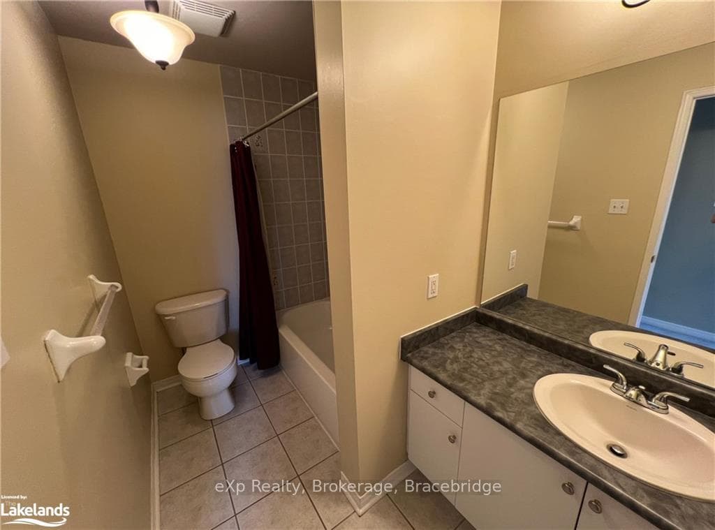 52 ADMIRAL Crescent photo 15