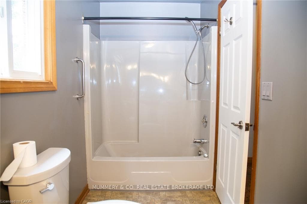 Main floor Bathroom
