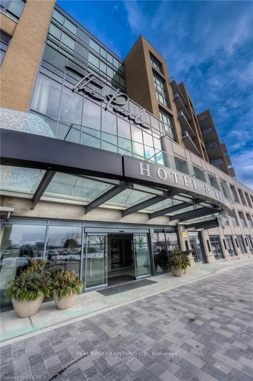 2060 Lakeshore Road Unit 604 photo 2
