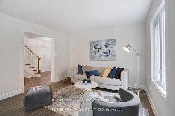 2889 Gulfstream Way photo 4