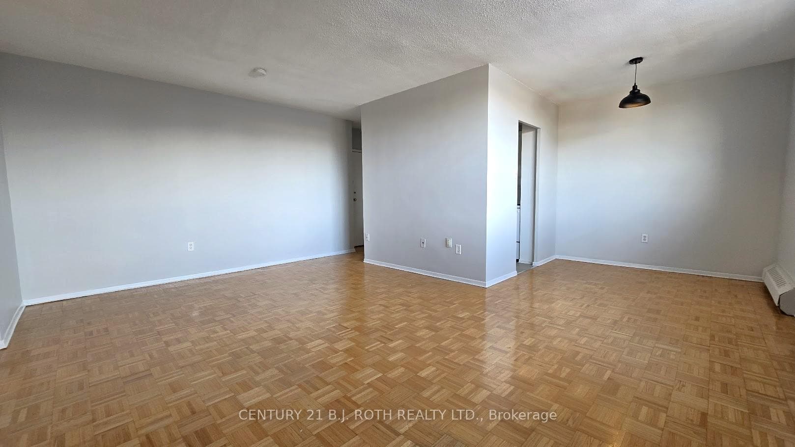 98 Holgate Street Unit 401 photo 2