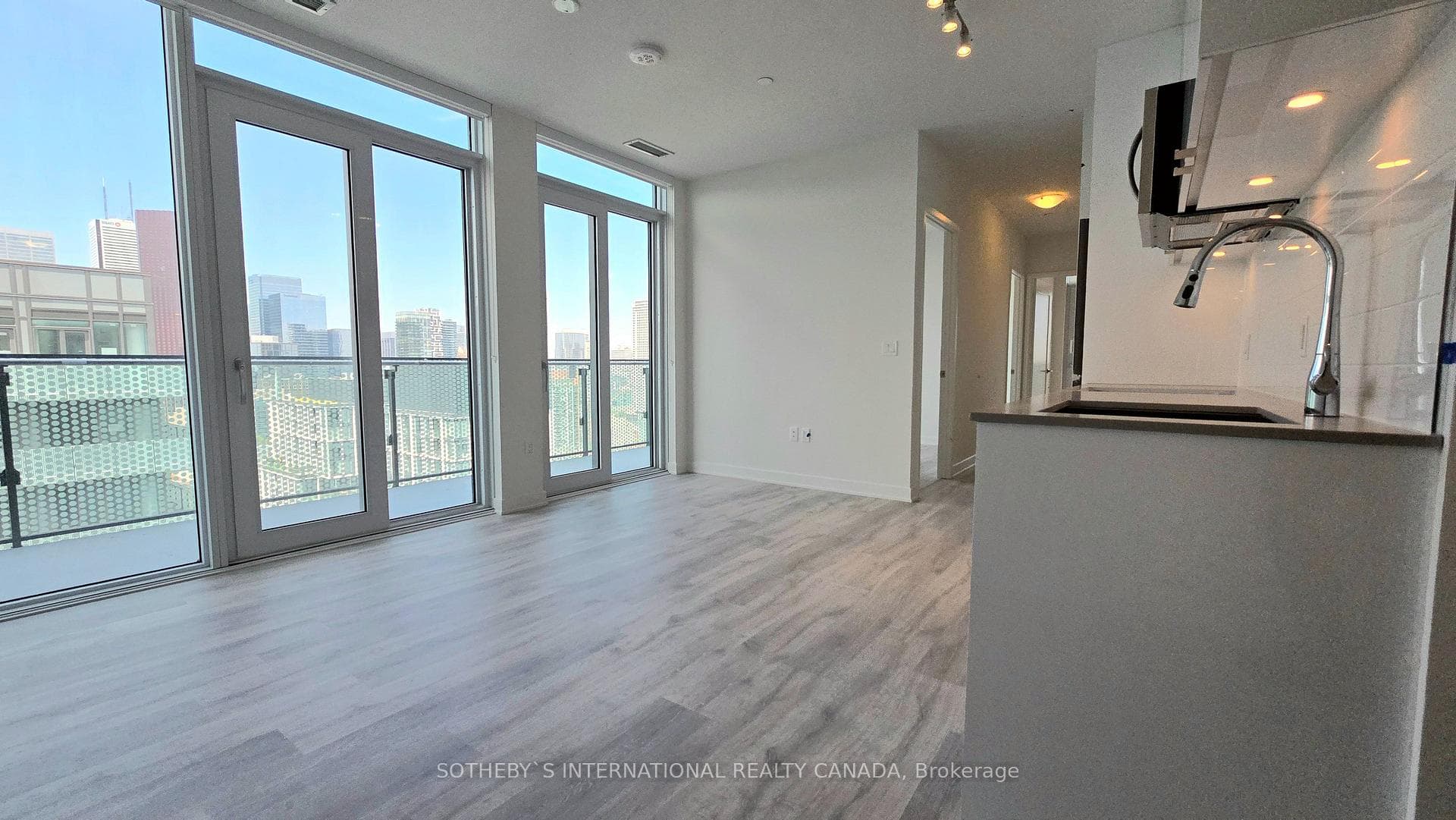 70 Princess Street Unit 3016 E photo 3