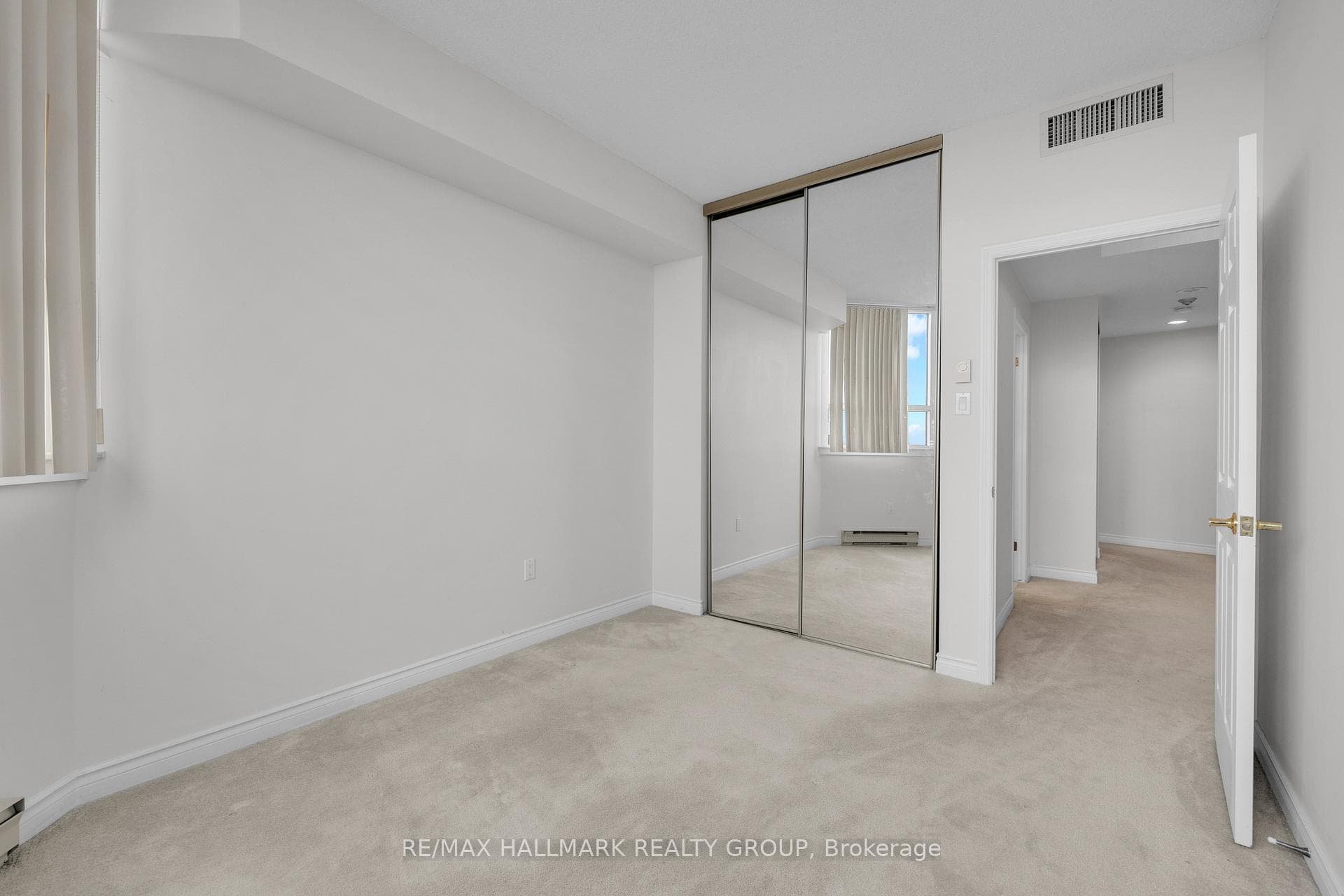 1480 Riverside Drive Unit 2204 photo 24