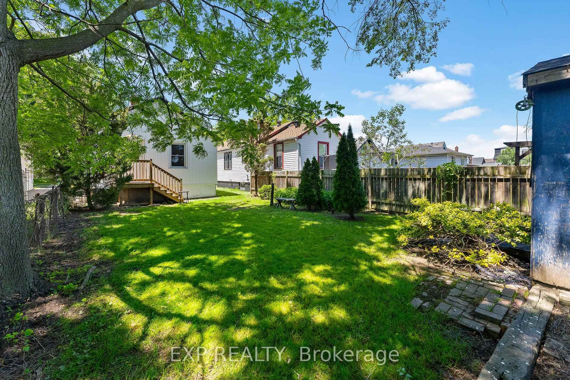 28 Grantham Avenue photo 37