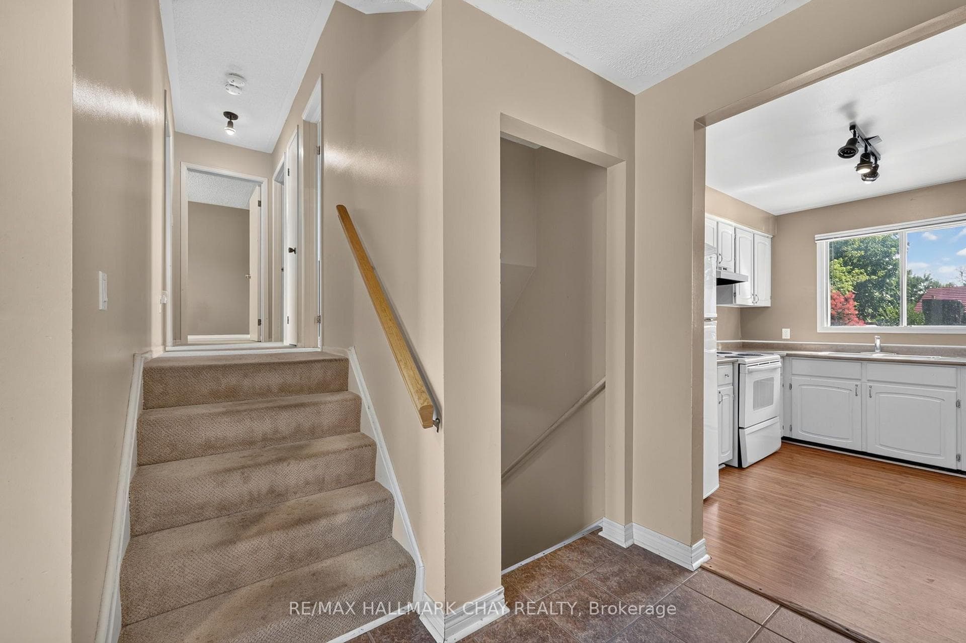 23 Pine Park Boulevard photo 16