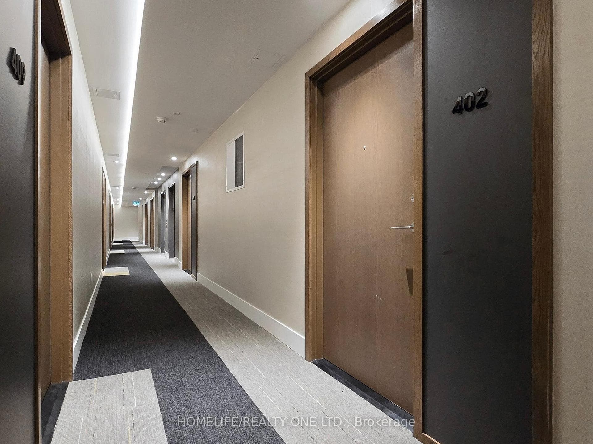 1331 Queen Street Unit 402 photo 37