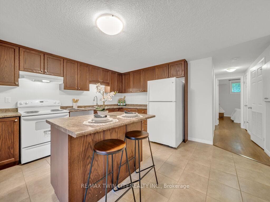 235 RACHEL Crescent Unit H photo 13