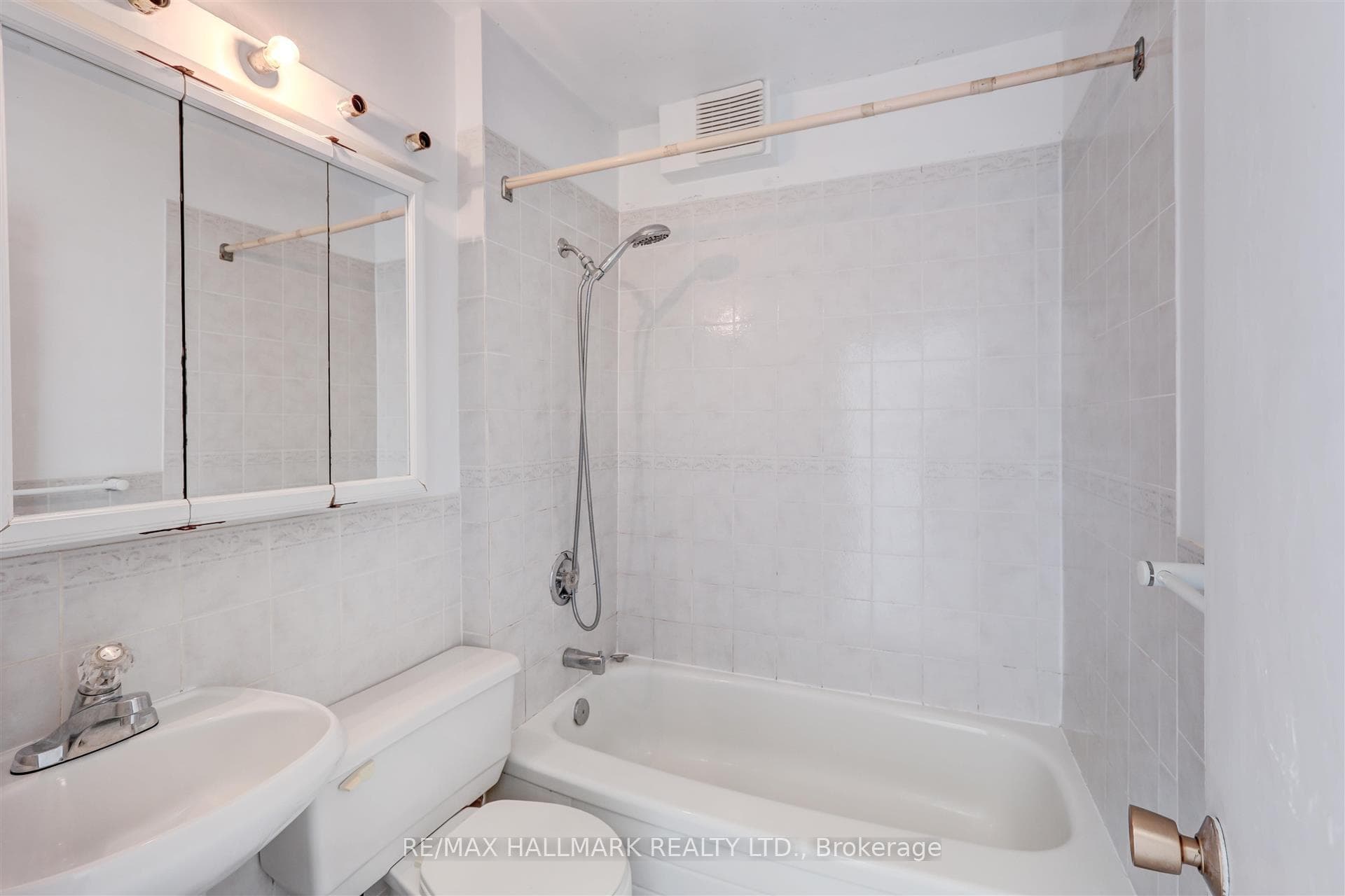31 Shudell Avenue photo 17