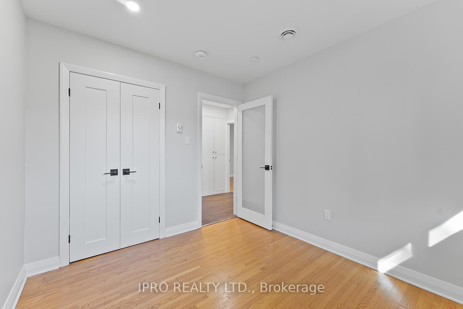 32 Gatesview Avenue Unit Upper photo 32