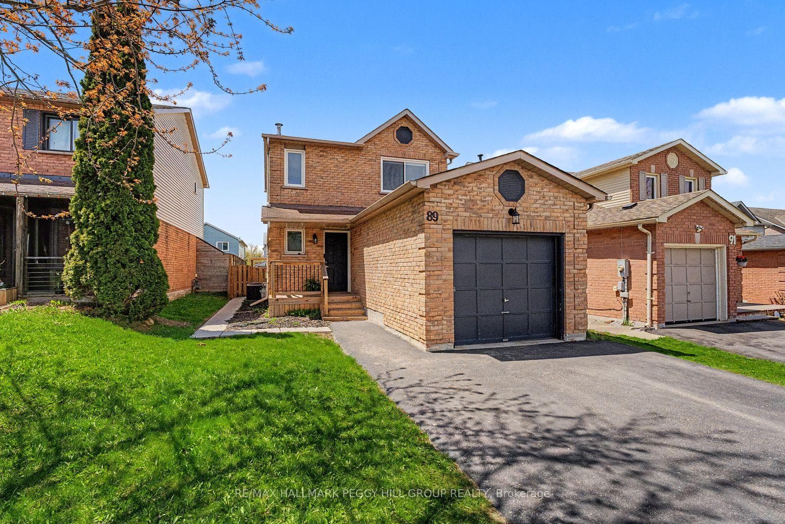 89 Hadden Crescent Unit Upper photo 1
