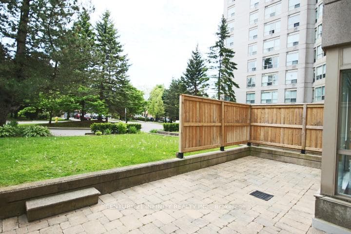 712 Rossland Road Unit 114 photo 22