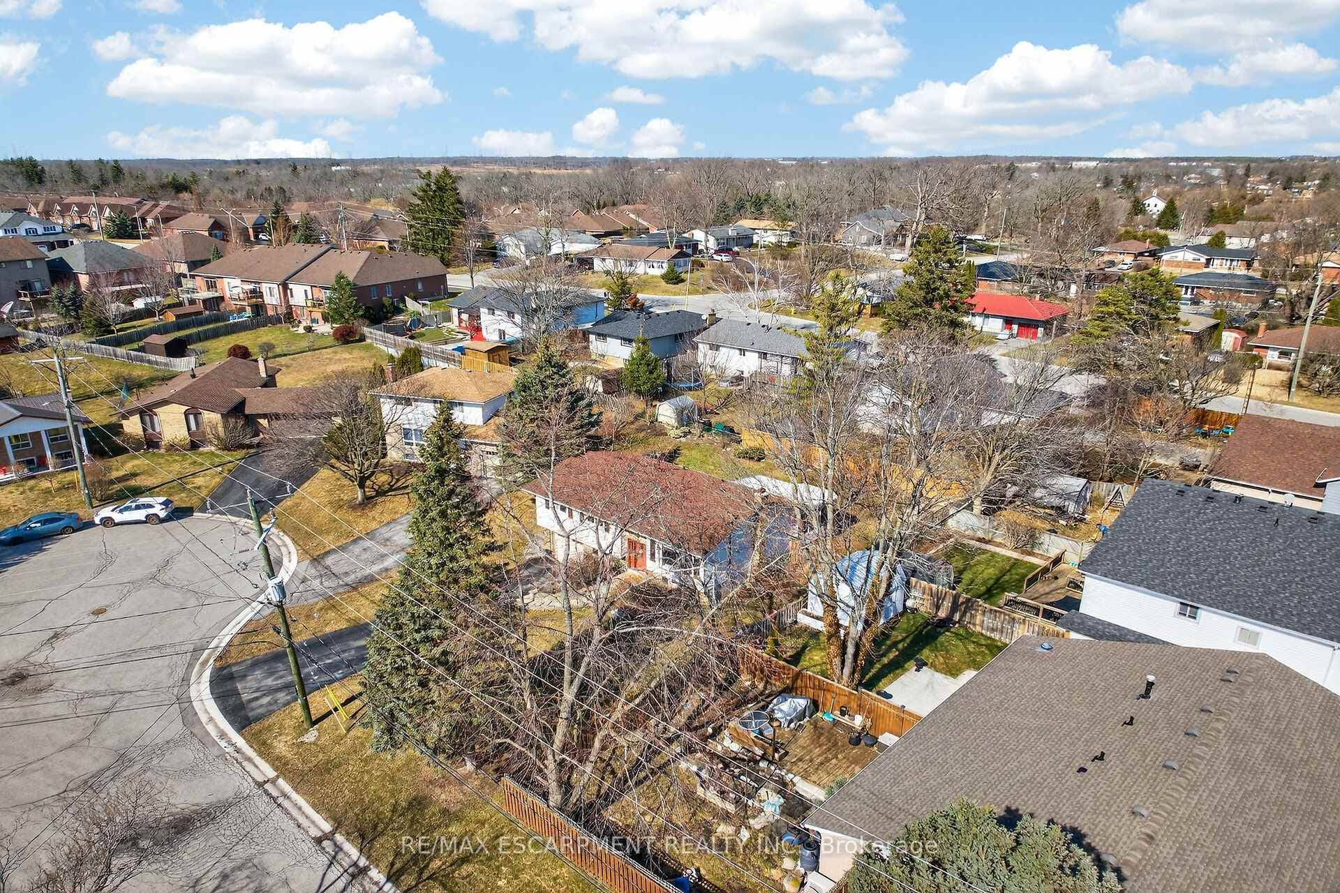 96 Dundee Drive photo 42