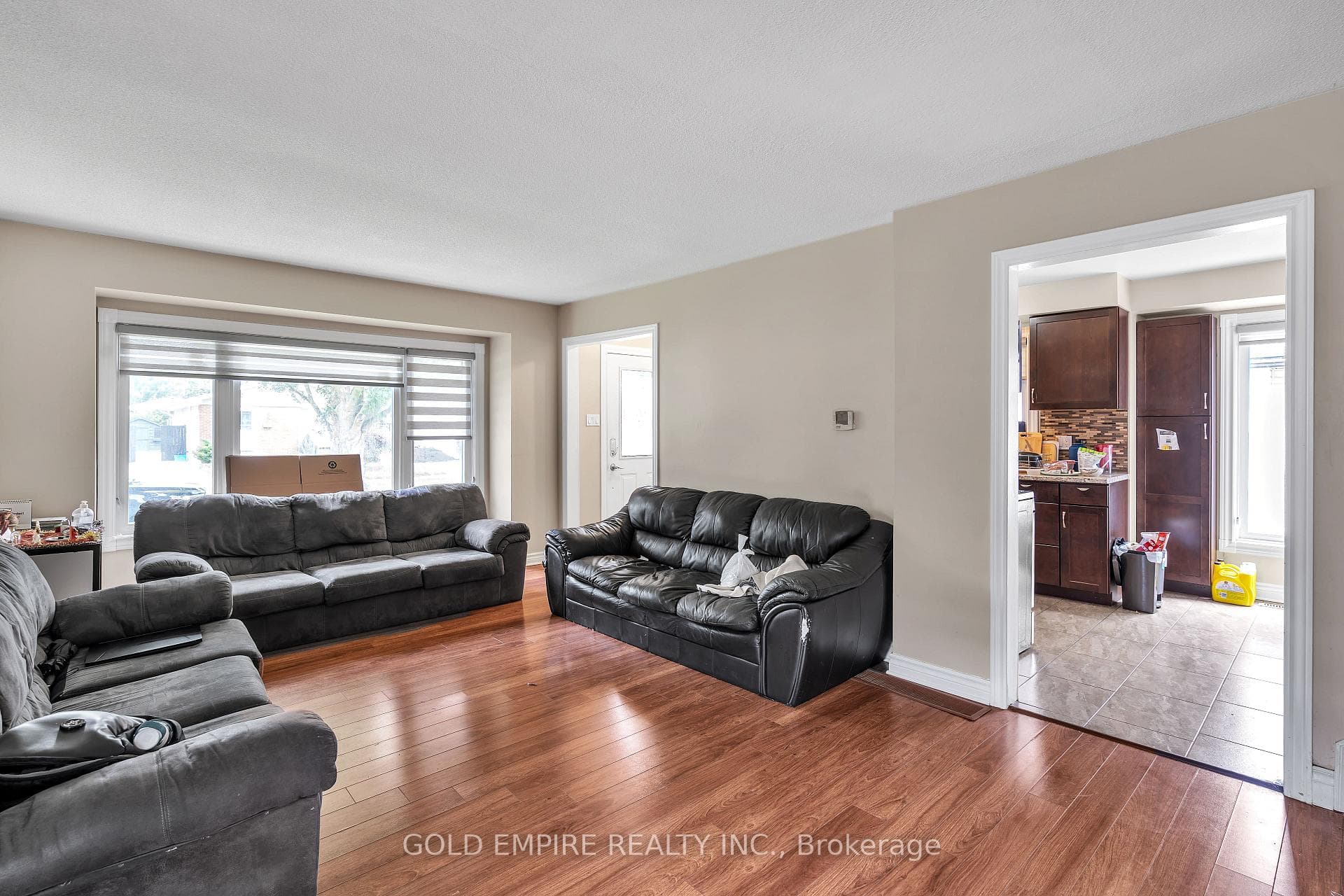 19 Stroud Crescent photo 12