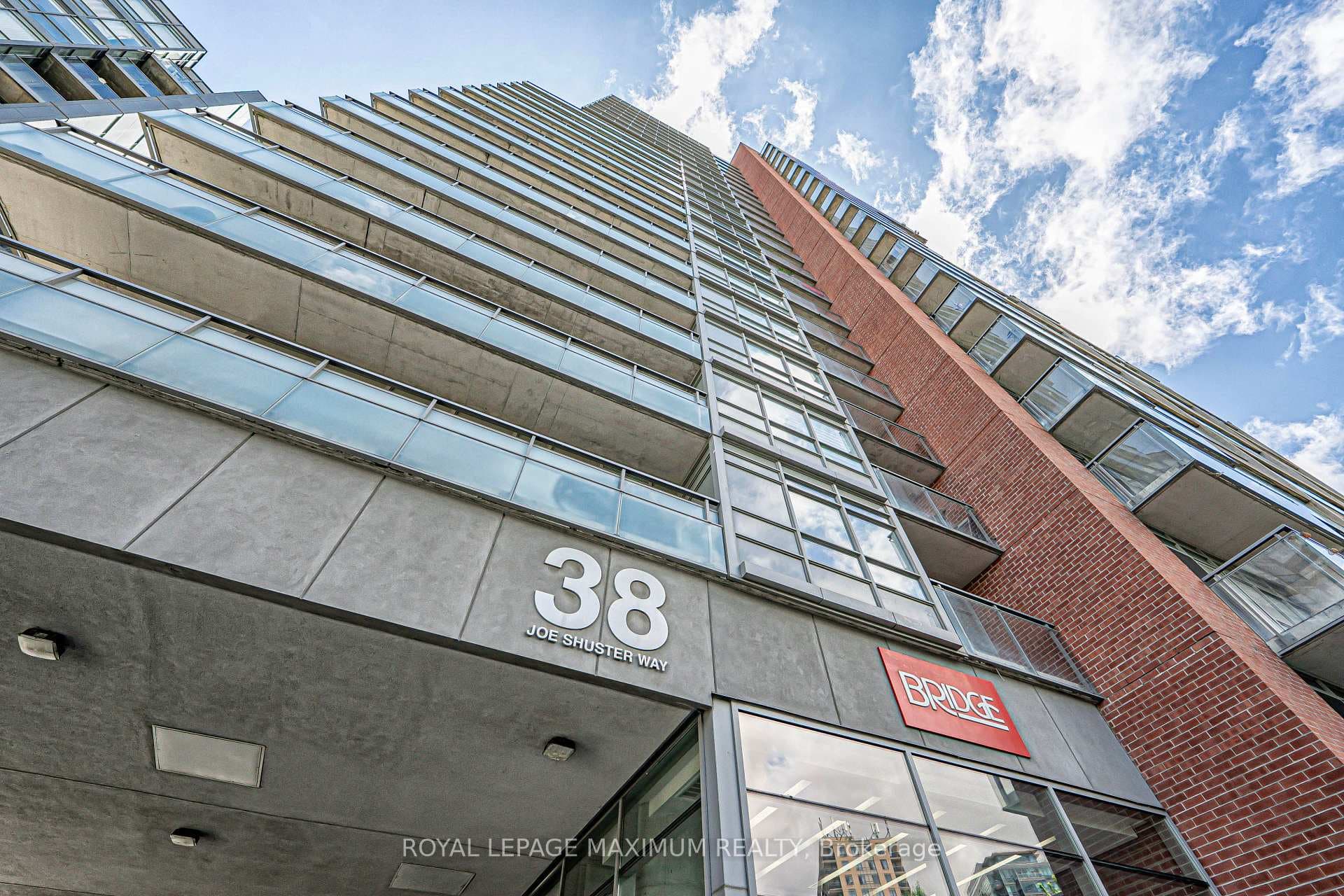 38 Joe Shuster Way Unit 617 photo 2