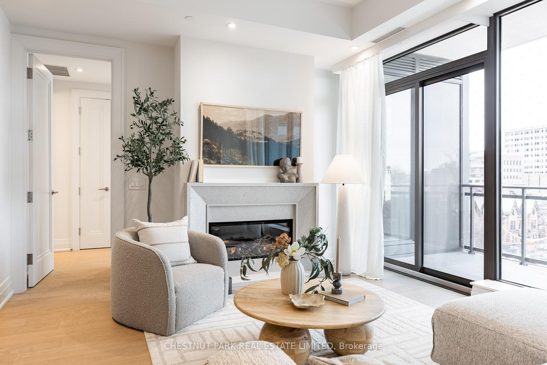 10 Prince Arthur Avenue Unit 501 photo 12