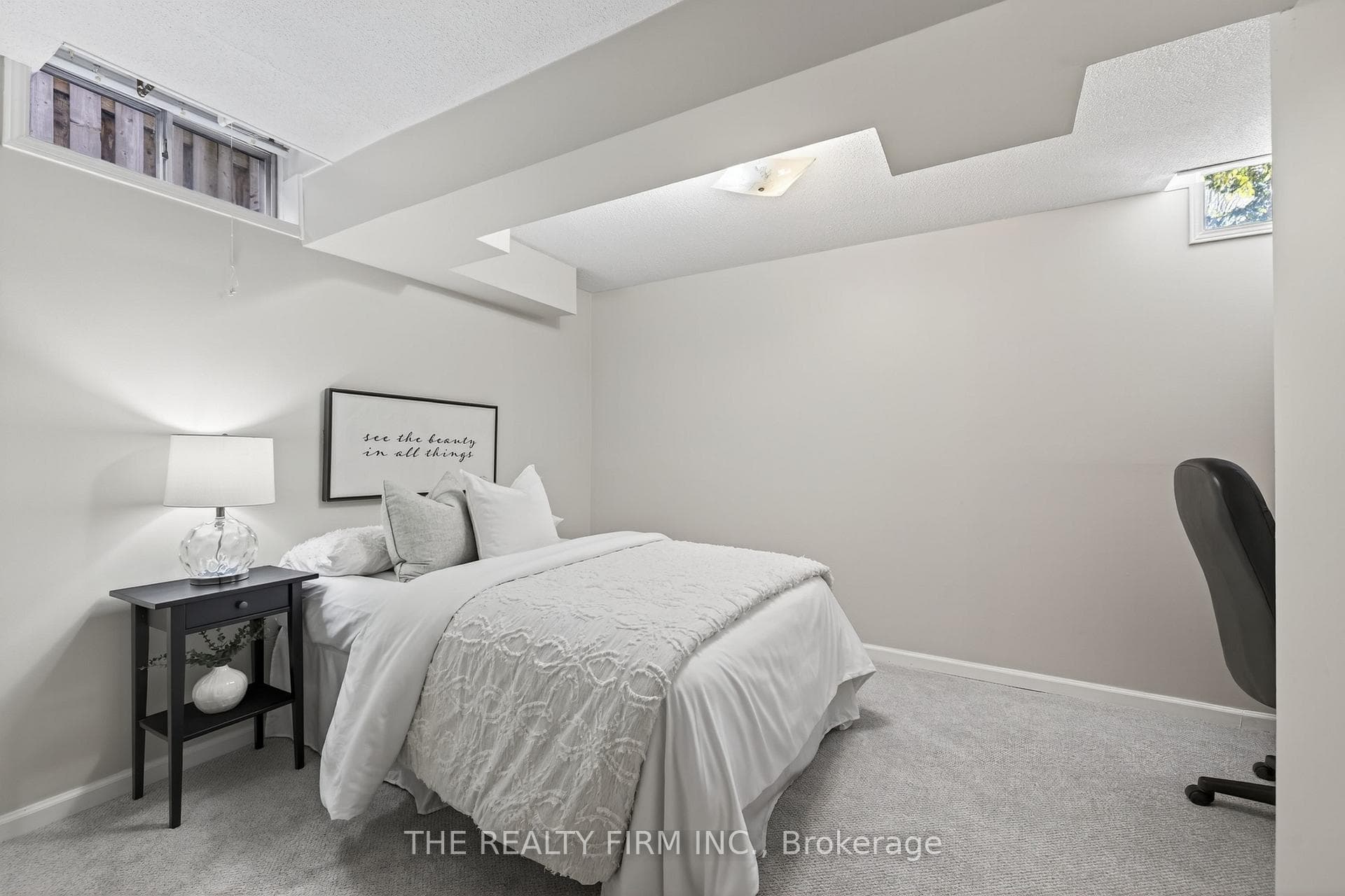 107 Cheswick Circle photo 32
