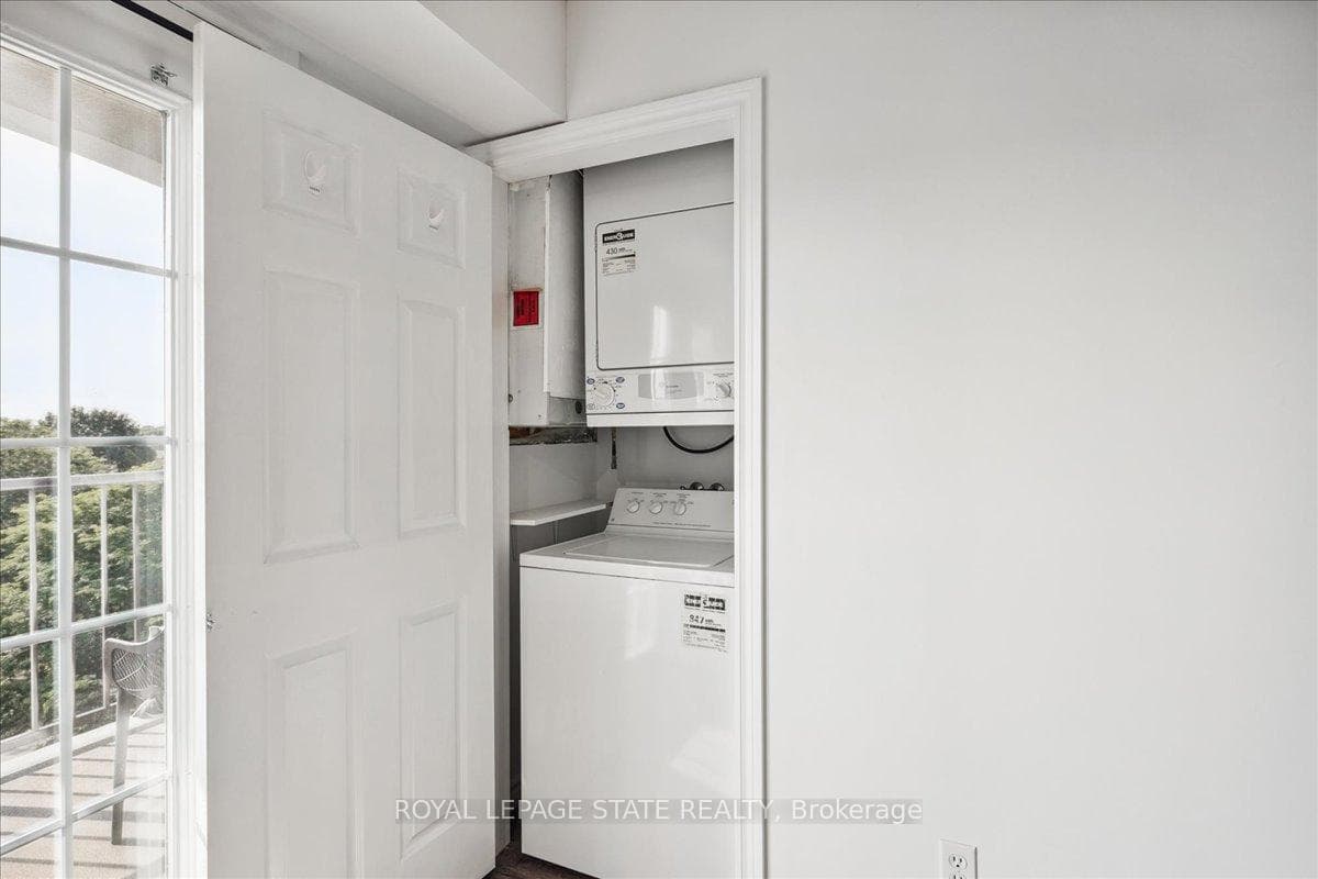 1411 Walker's Line Unit 410 photo 25