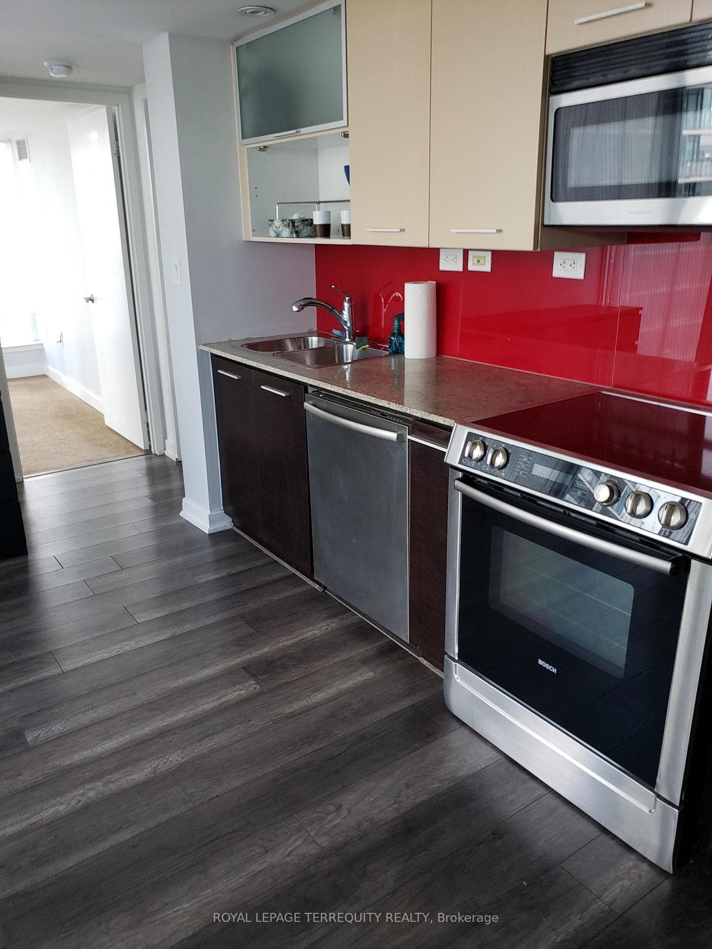 8 Telegram Mews Unit 1009 photo 6