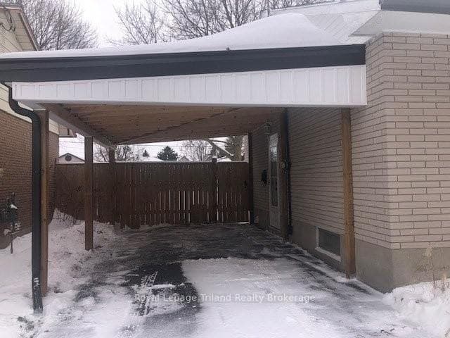 1020 Braeside Street photo 2