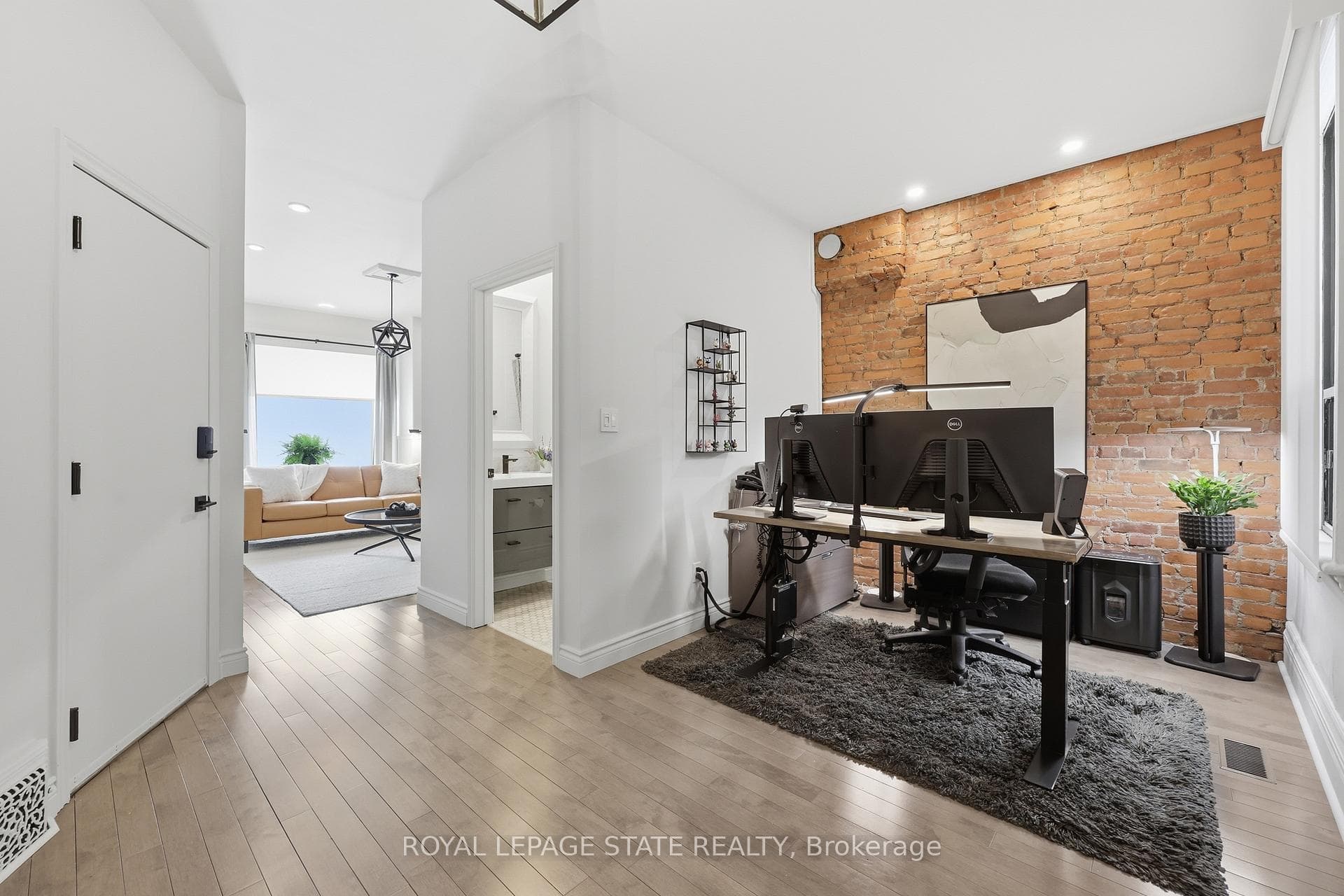 252 King Street photo 9