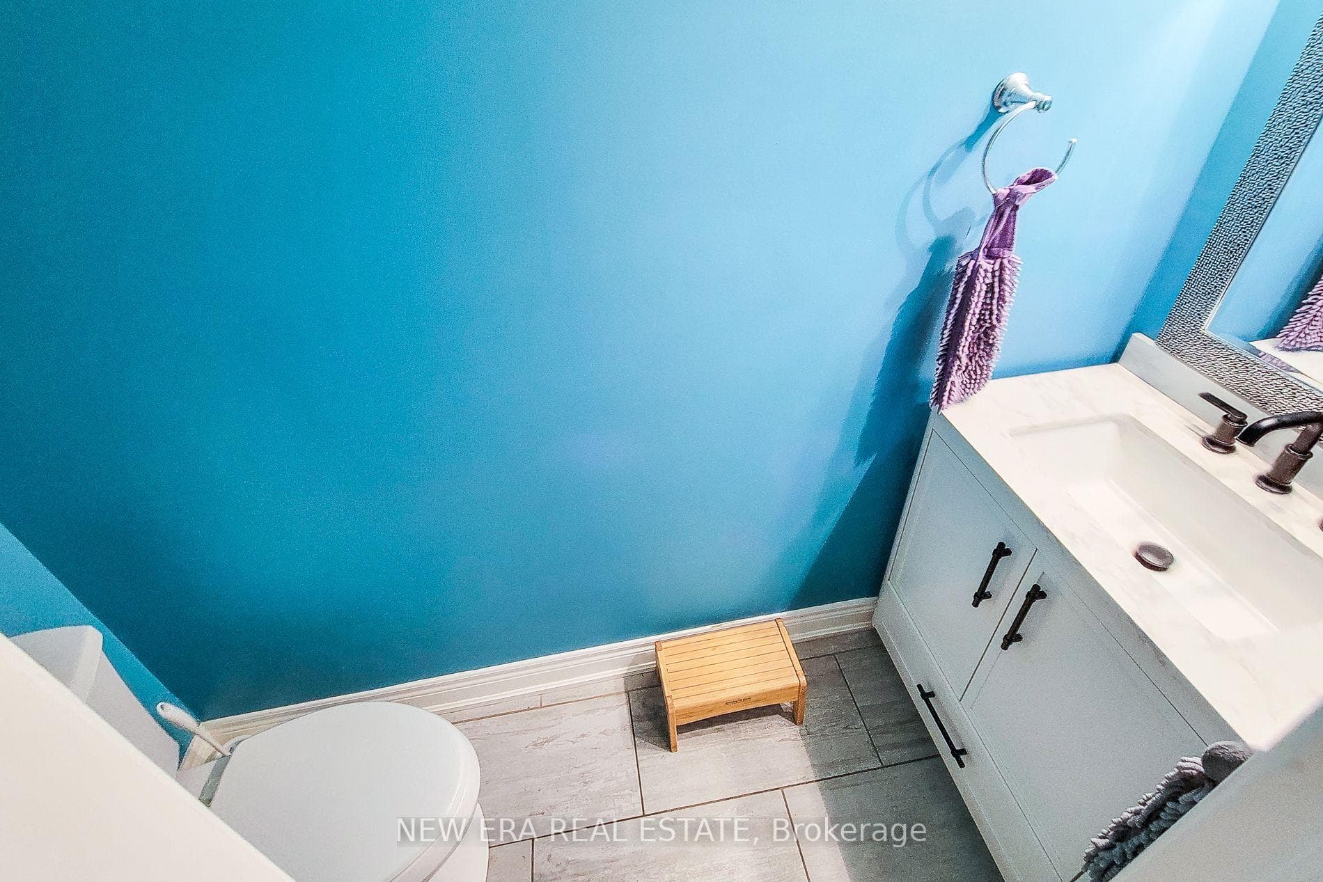 29 Woodside Square photo 30