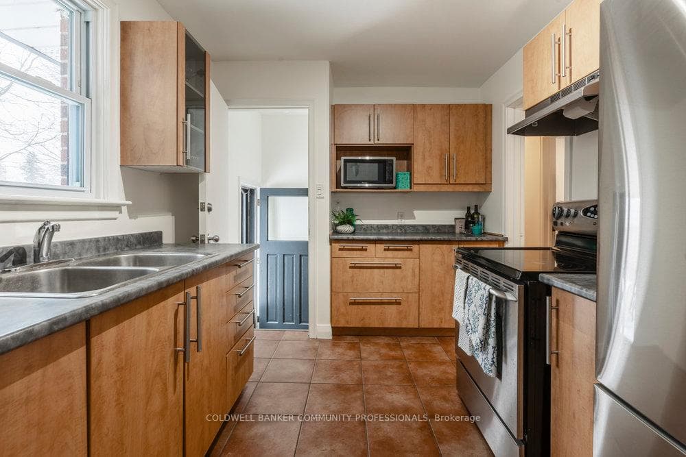 16 Westmount Road photo 12
