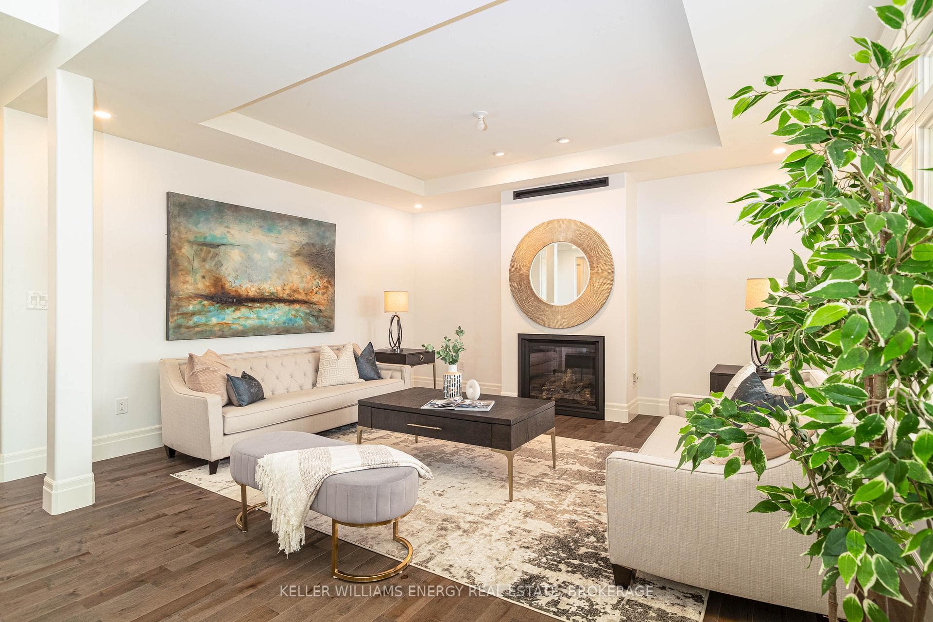 101 Villeneuve Drive photo 11