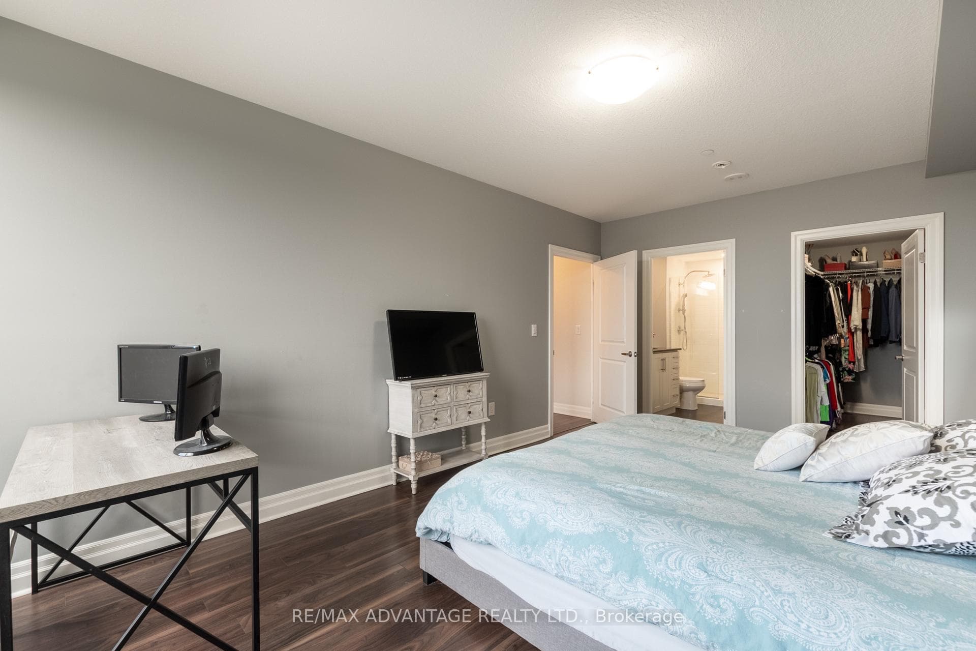 260 Villagewalk Boulevard Unit 603 photo 19