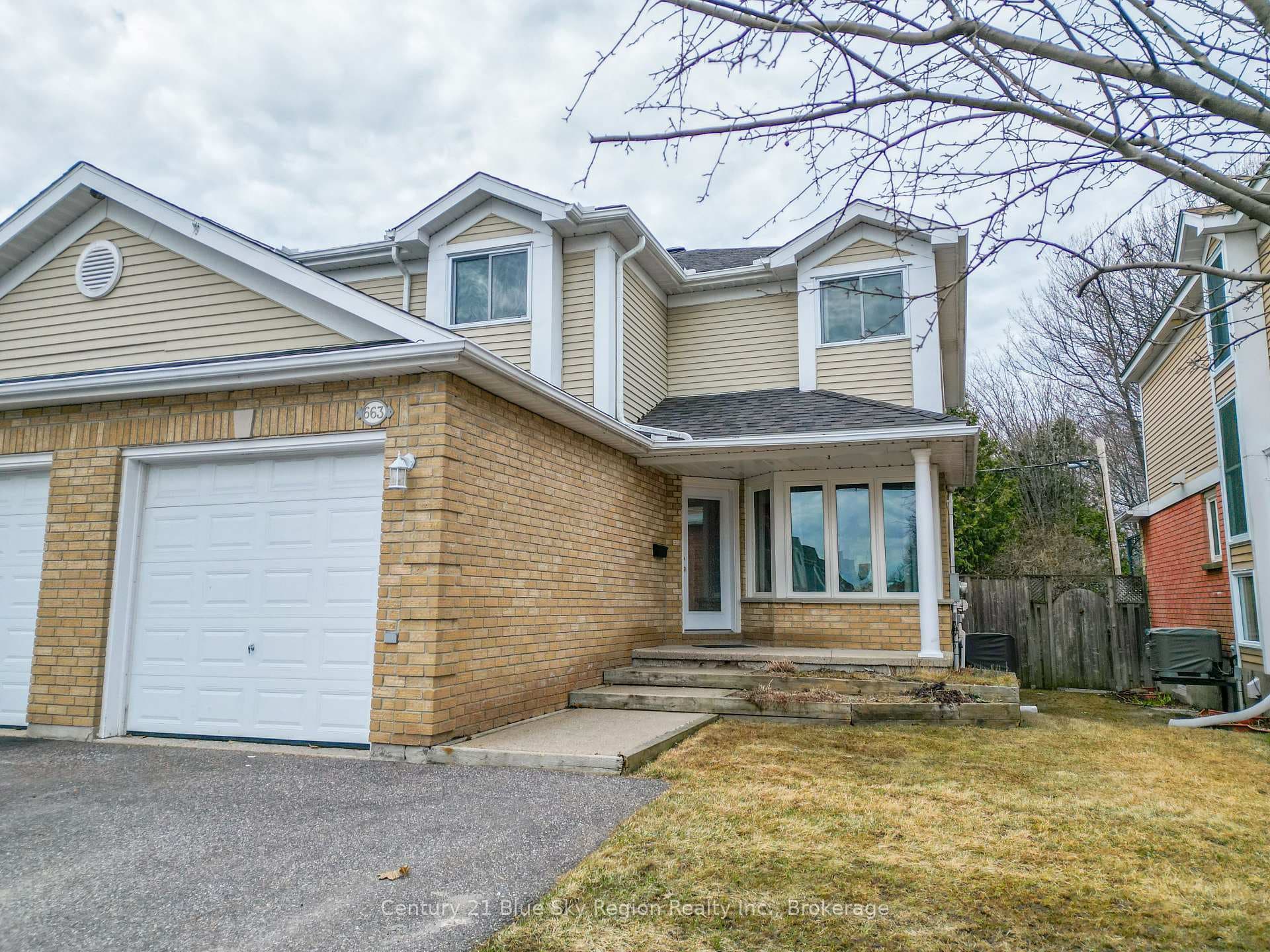 663 Tackaberry Drive photo 1