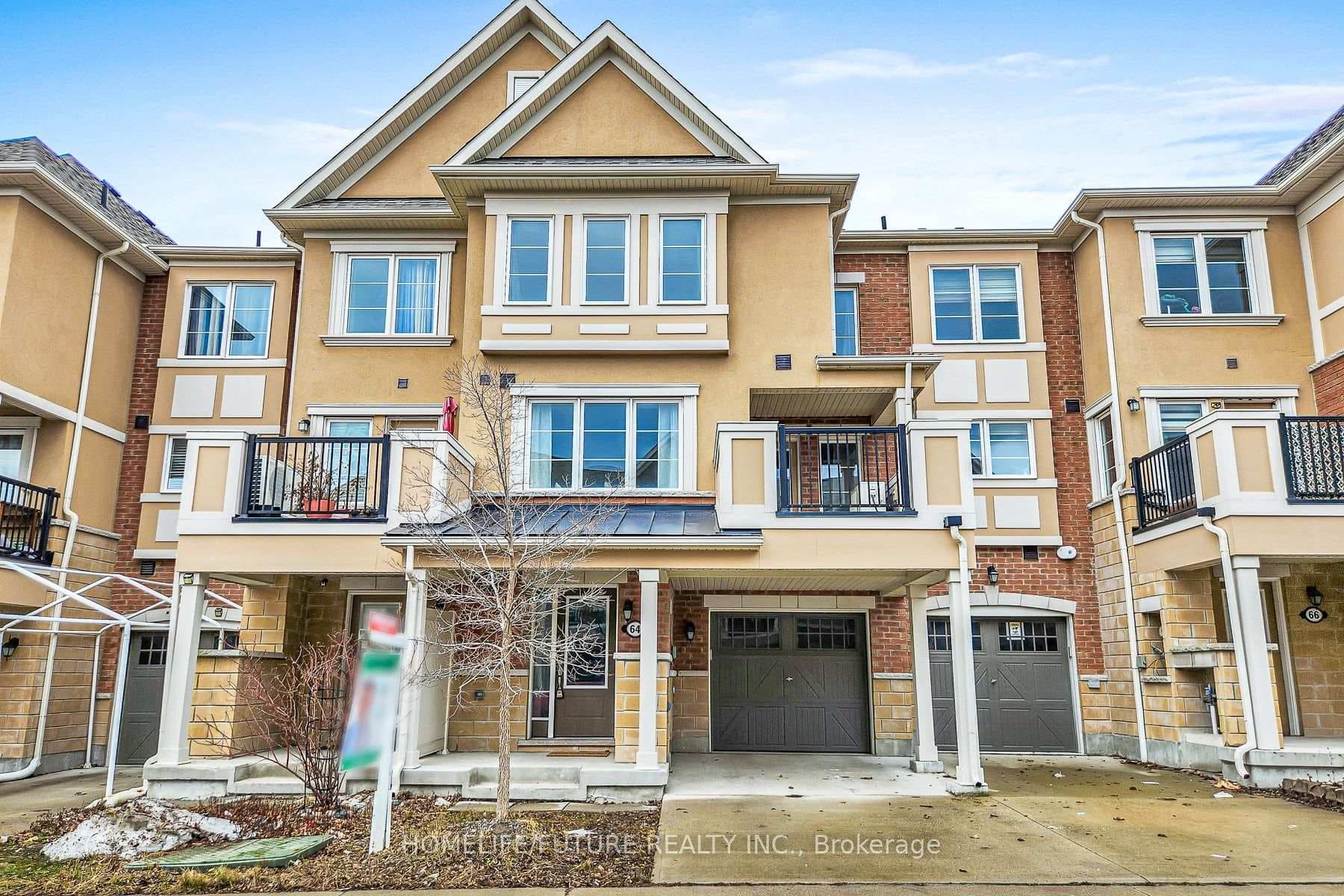 64 Ayers Crescent photo 1