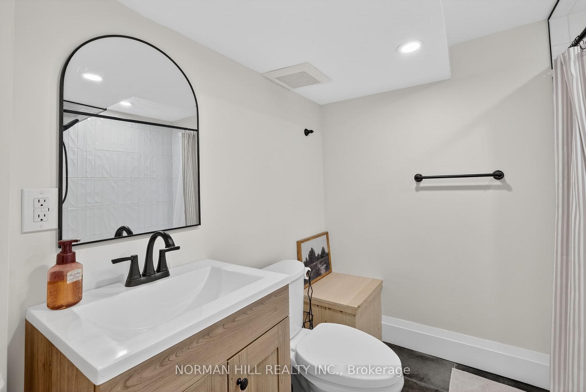 4 Patrick Drive photo 40