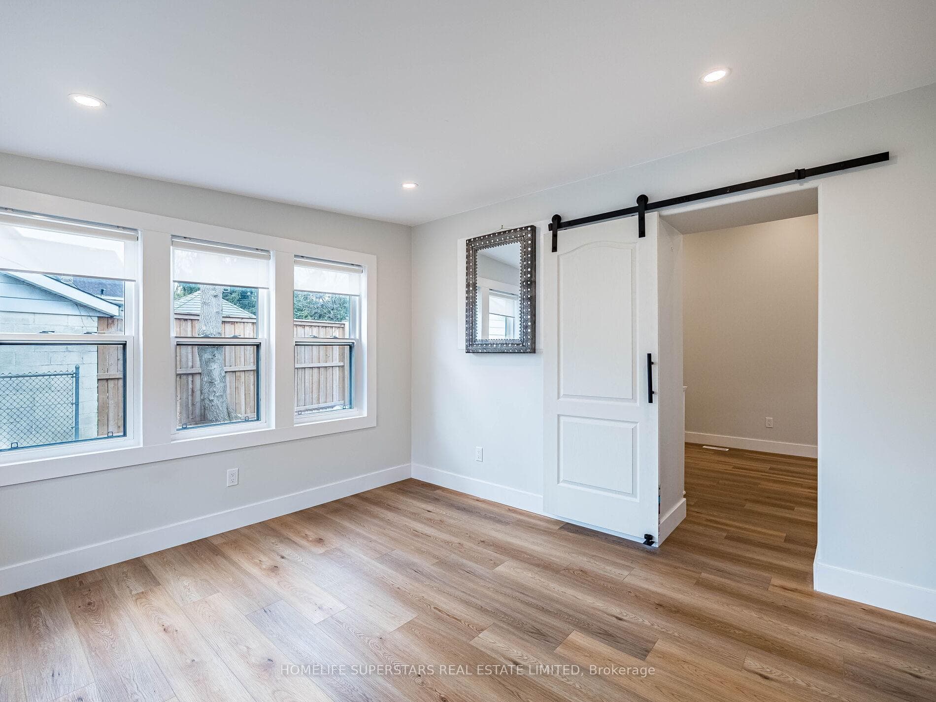 12 York Place photo 23