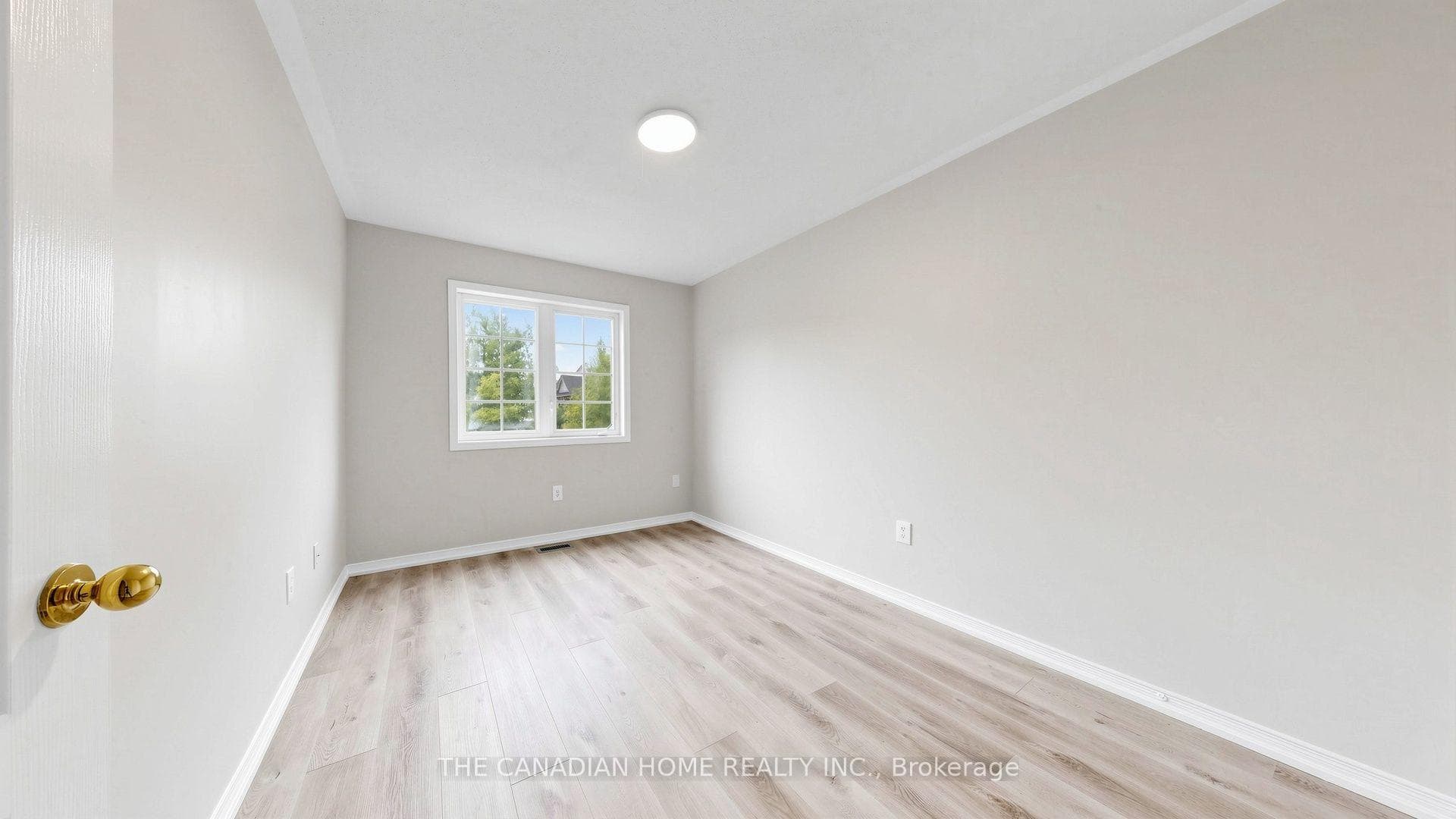 31 Laurendale Avenue photo 40