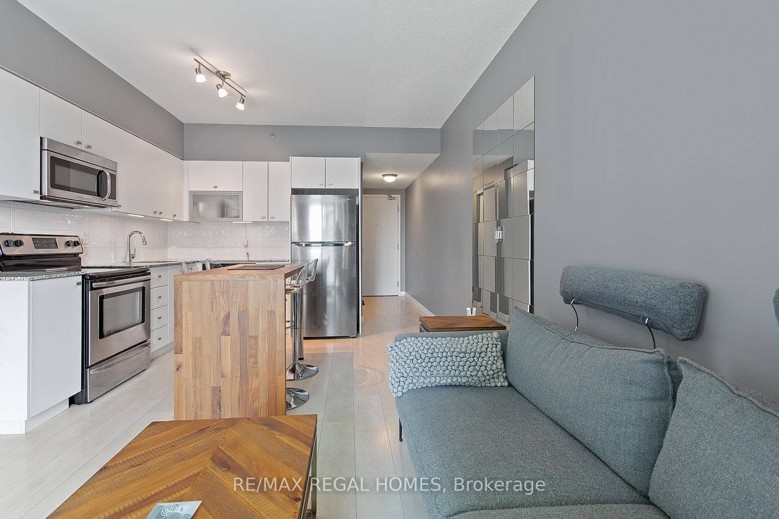 69 Lynn Williams Street Unit 806 photo 5