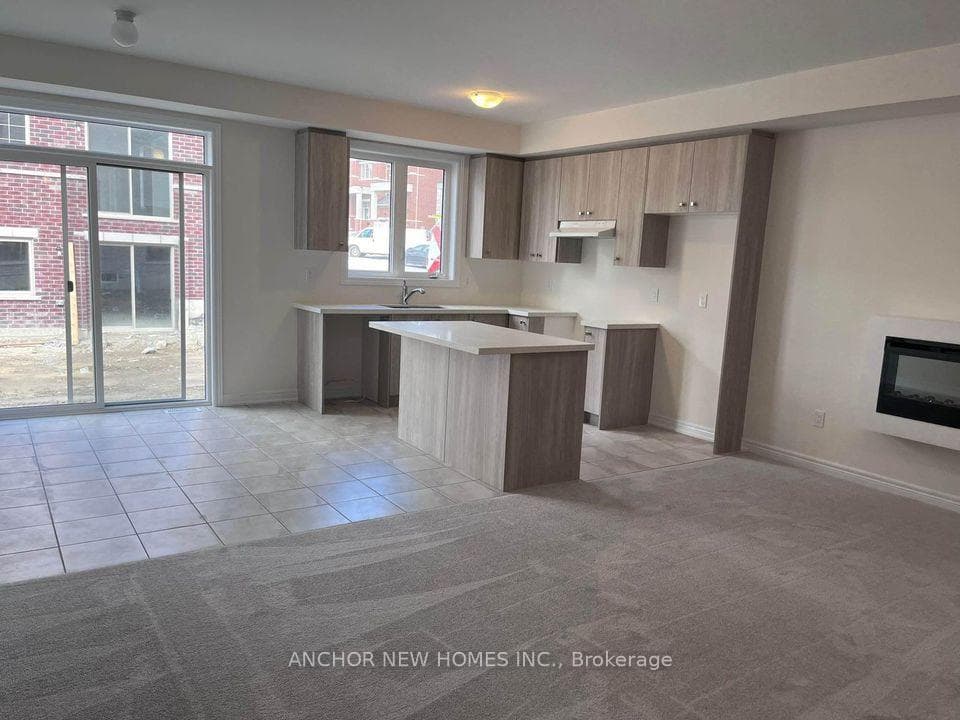 1030 Crownest Hollow photo 3