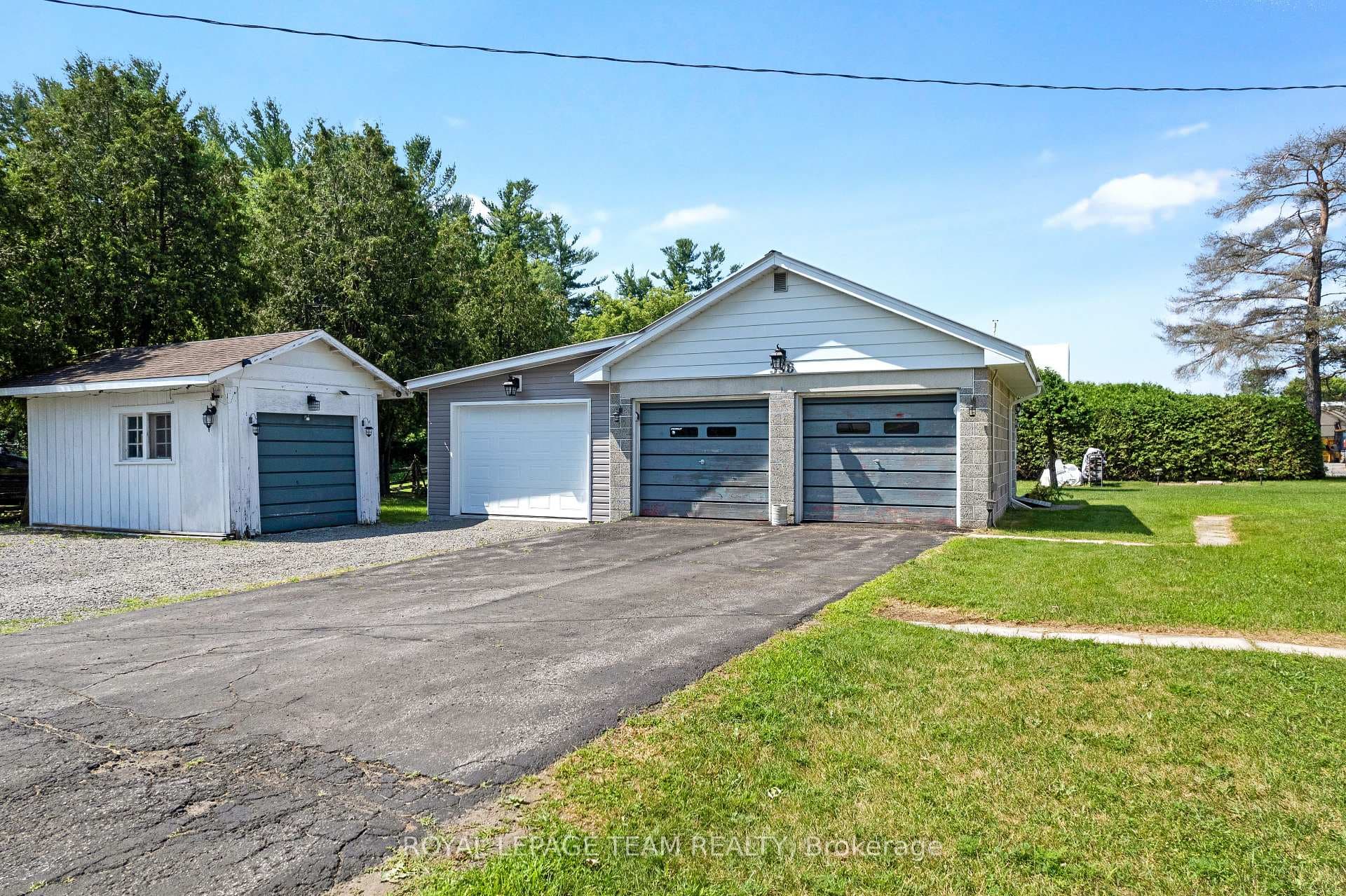 396 Townline Road photo 28