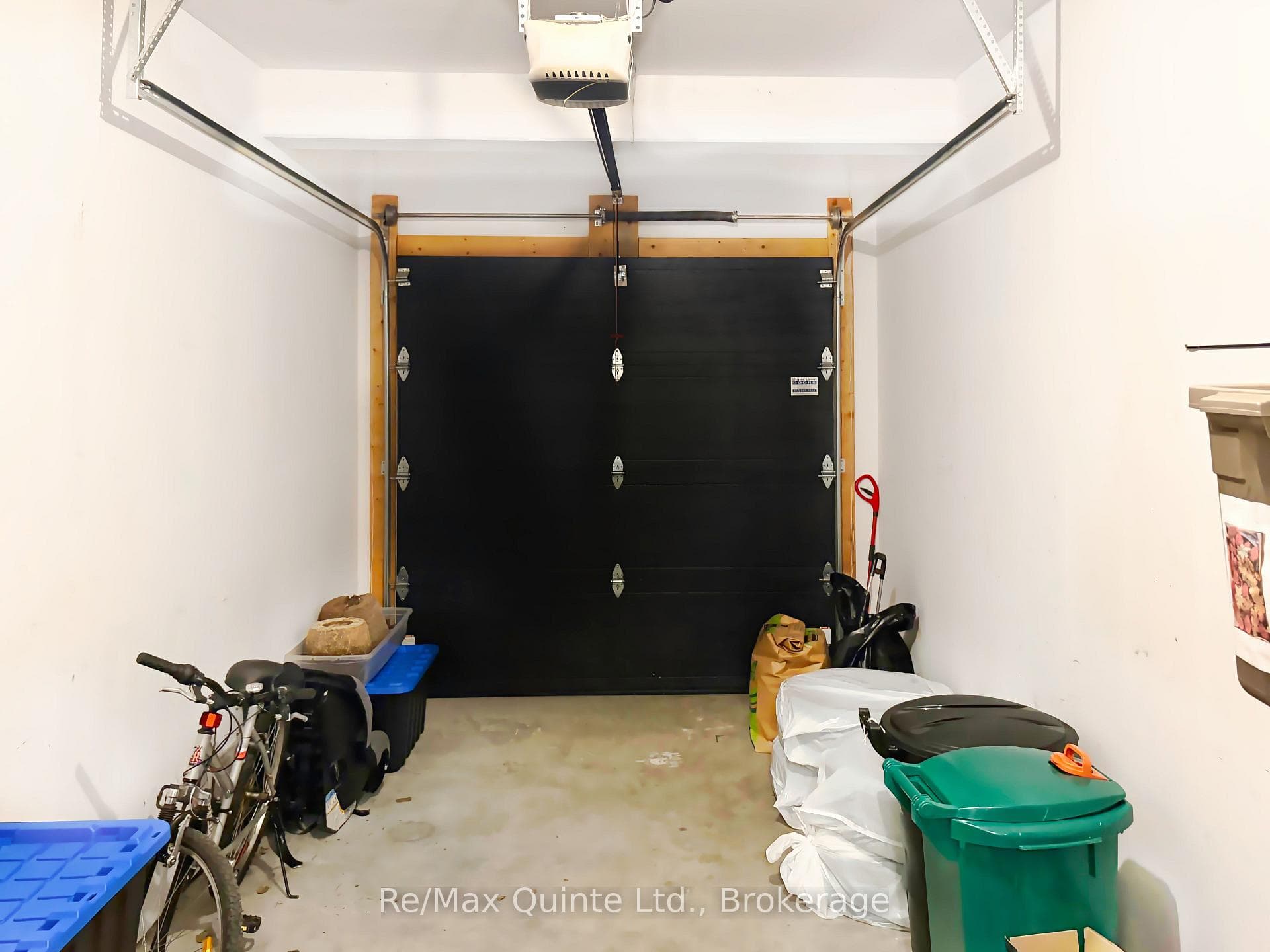 76 Ridgeway Place photo 12