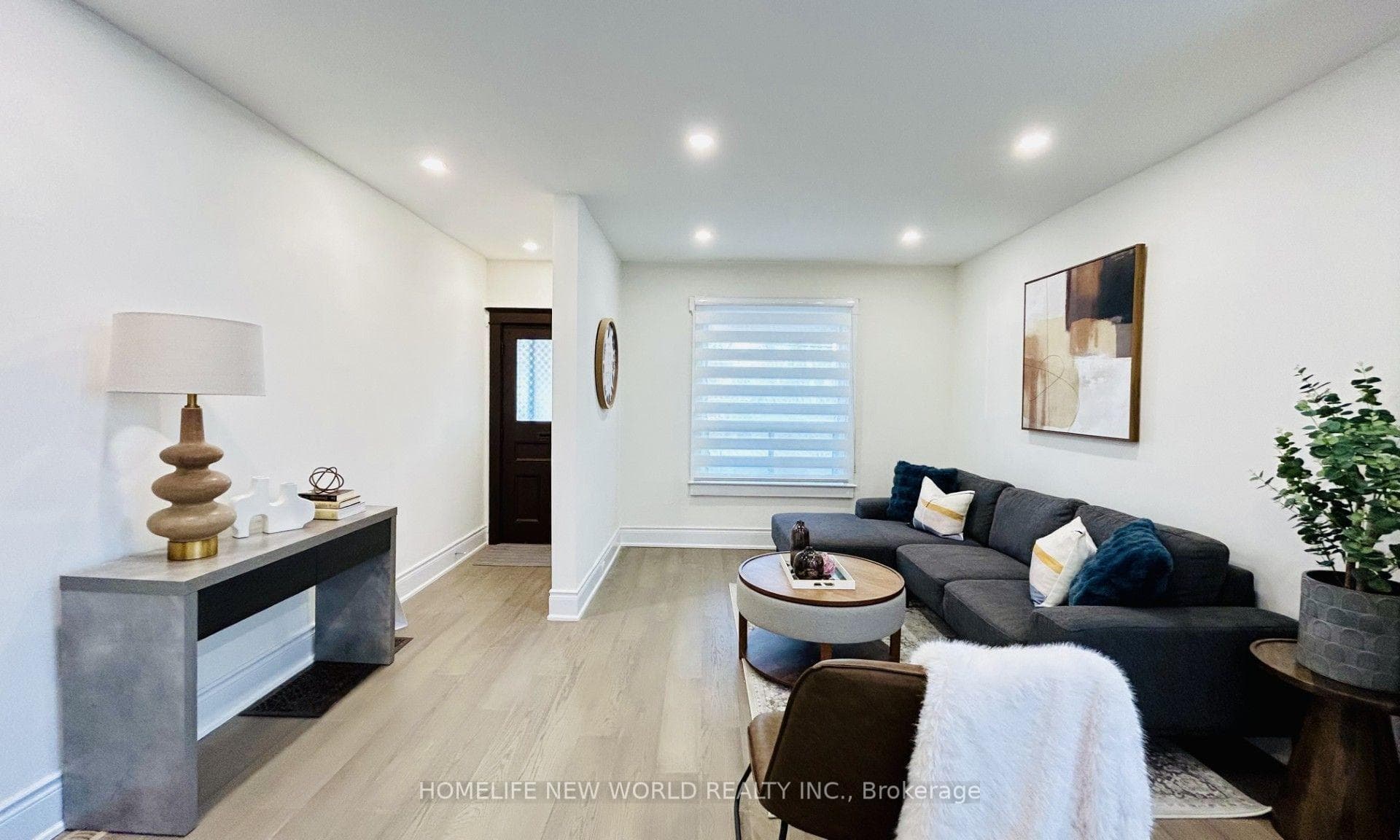 509 Dupont Street photo 4