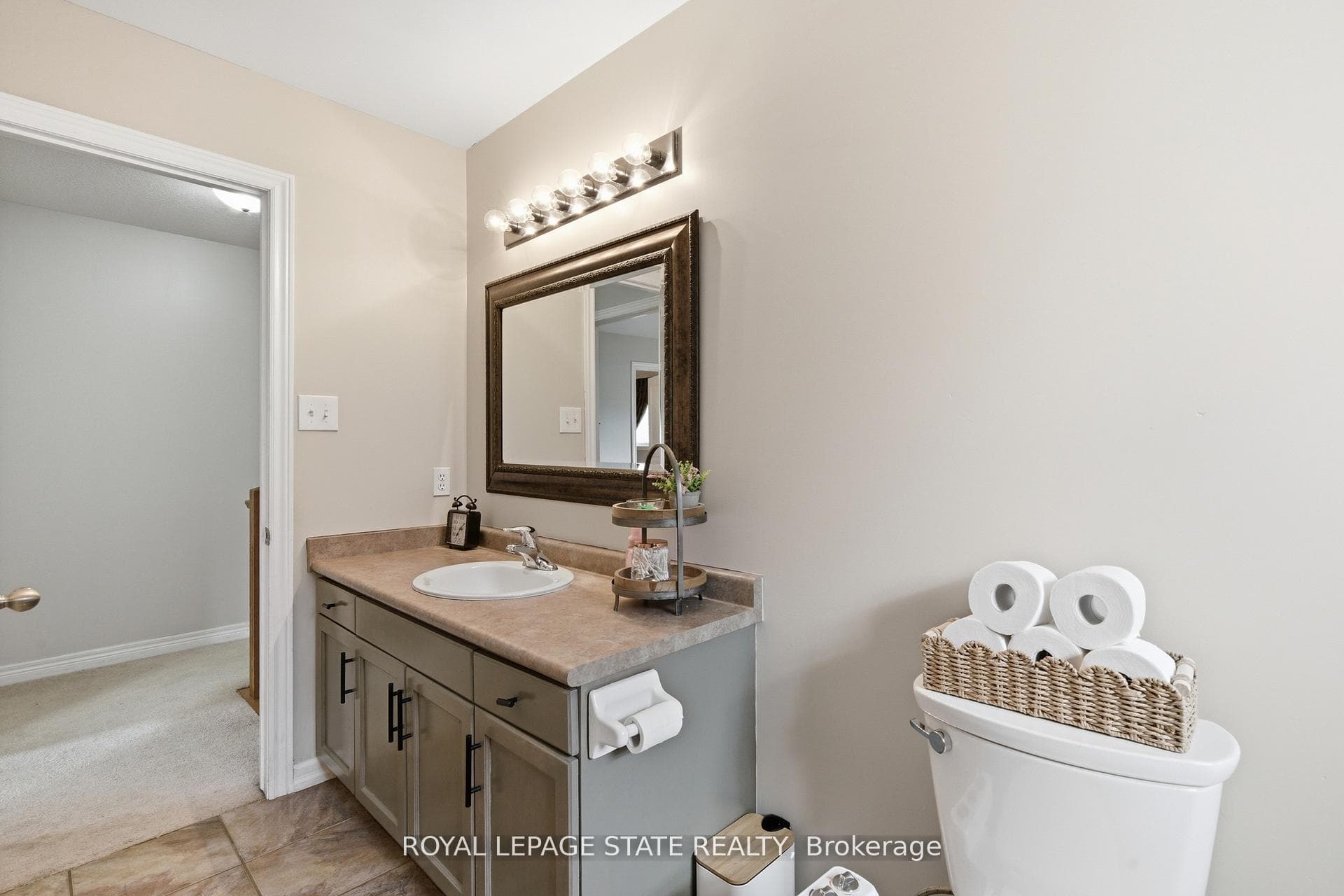 84 Duncairn Crescent photo 35