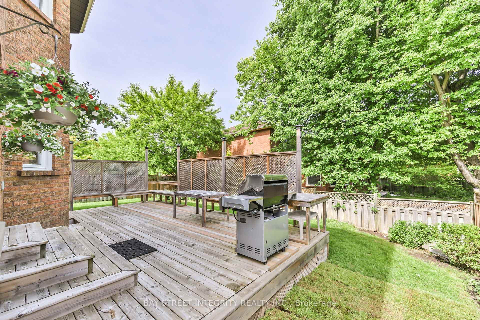 35 Holbrook Court photo 36