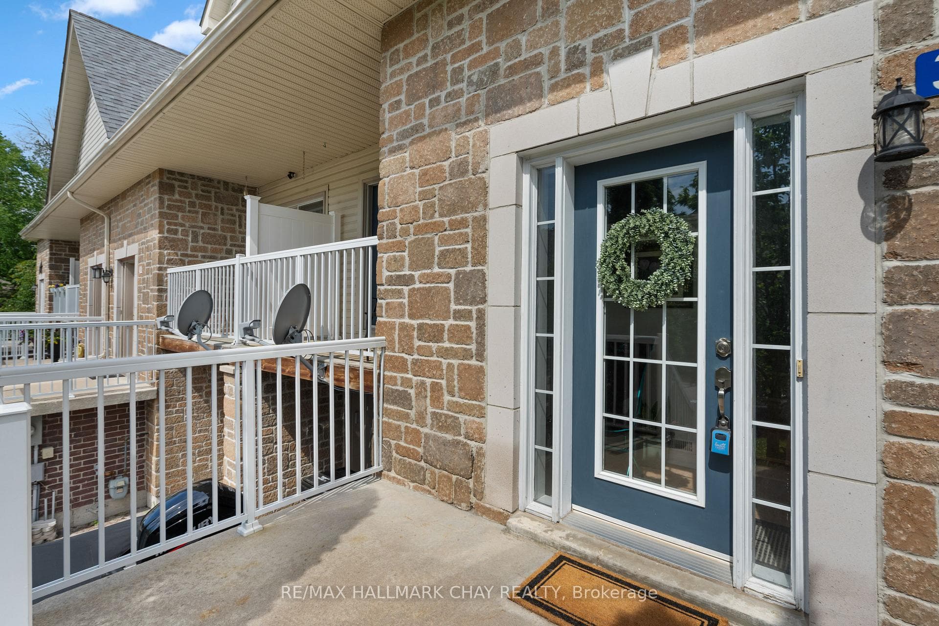 39 Admiral Drive photo 4