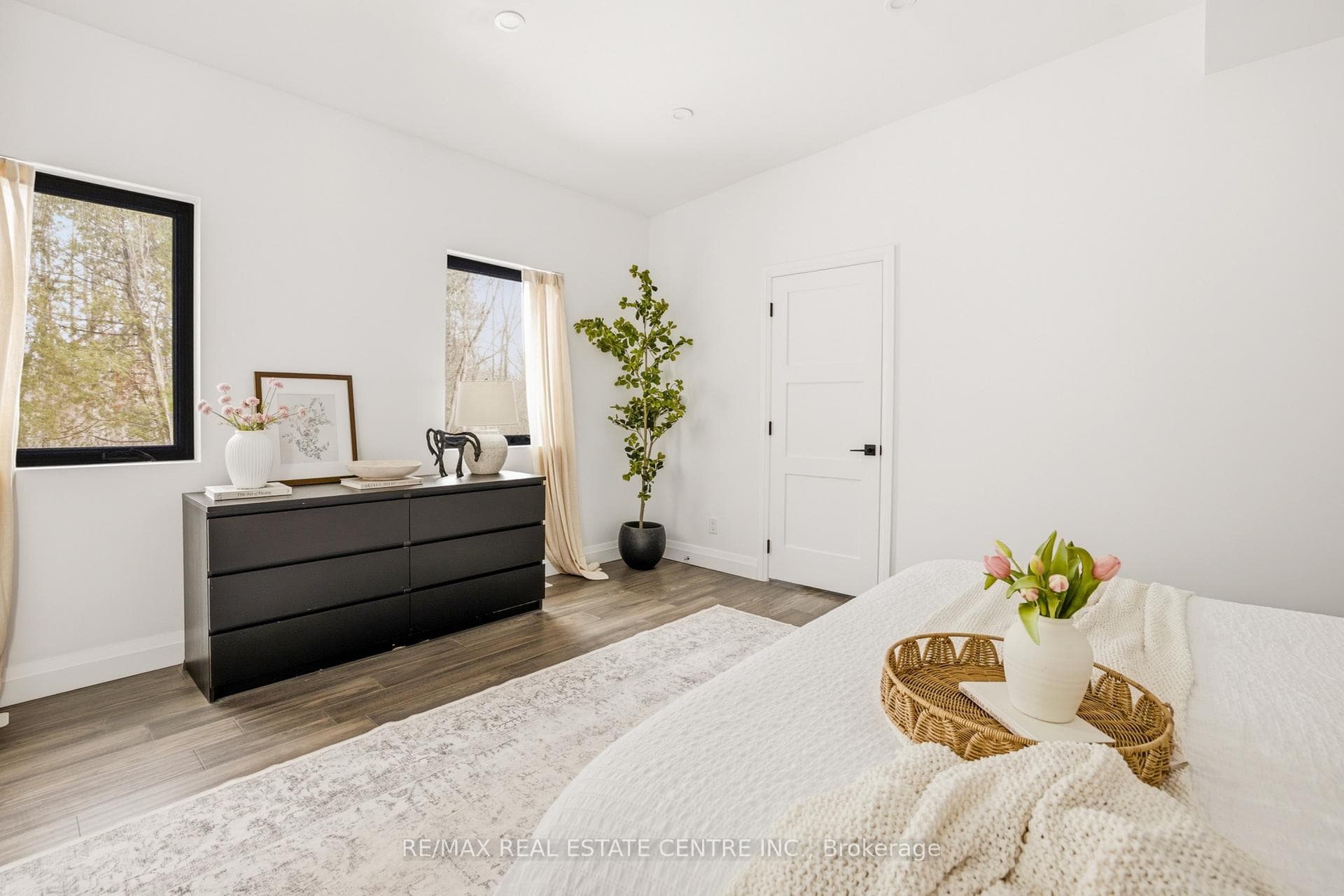 3441 Louis Lane photo 30