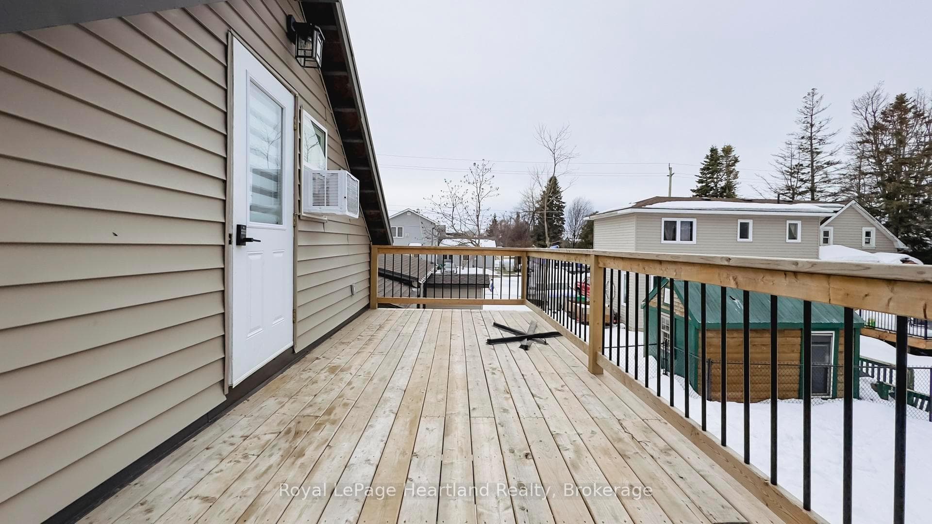 162 Wellington Street photo 48