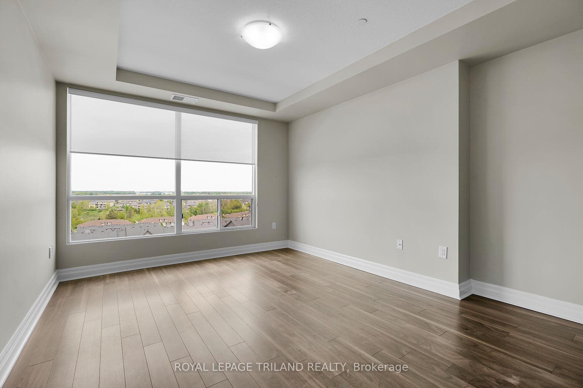 260 Villagewalk Boulevard Unit 801 photo 17