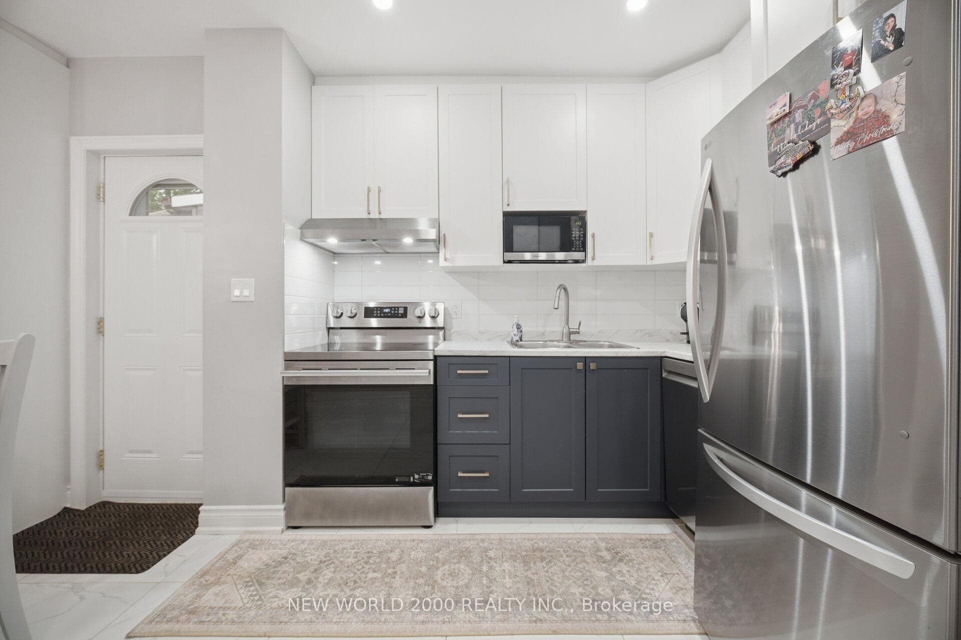 20 Rockwell Avenue photo 5