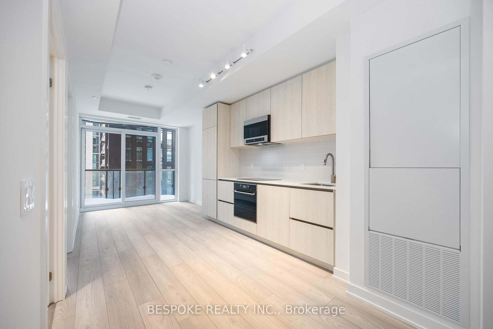 110 Broadway Avenue Unit 1003 photo 9