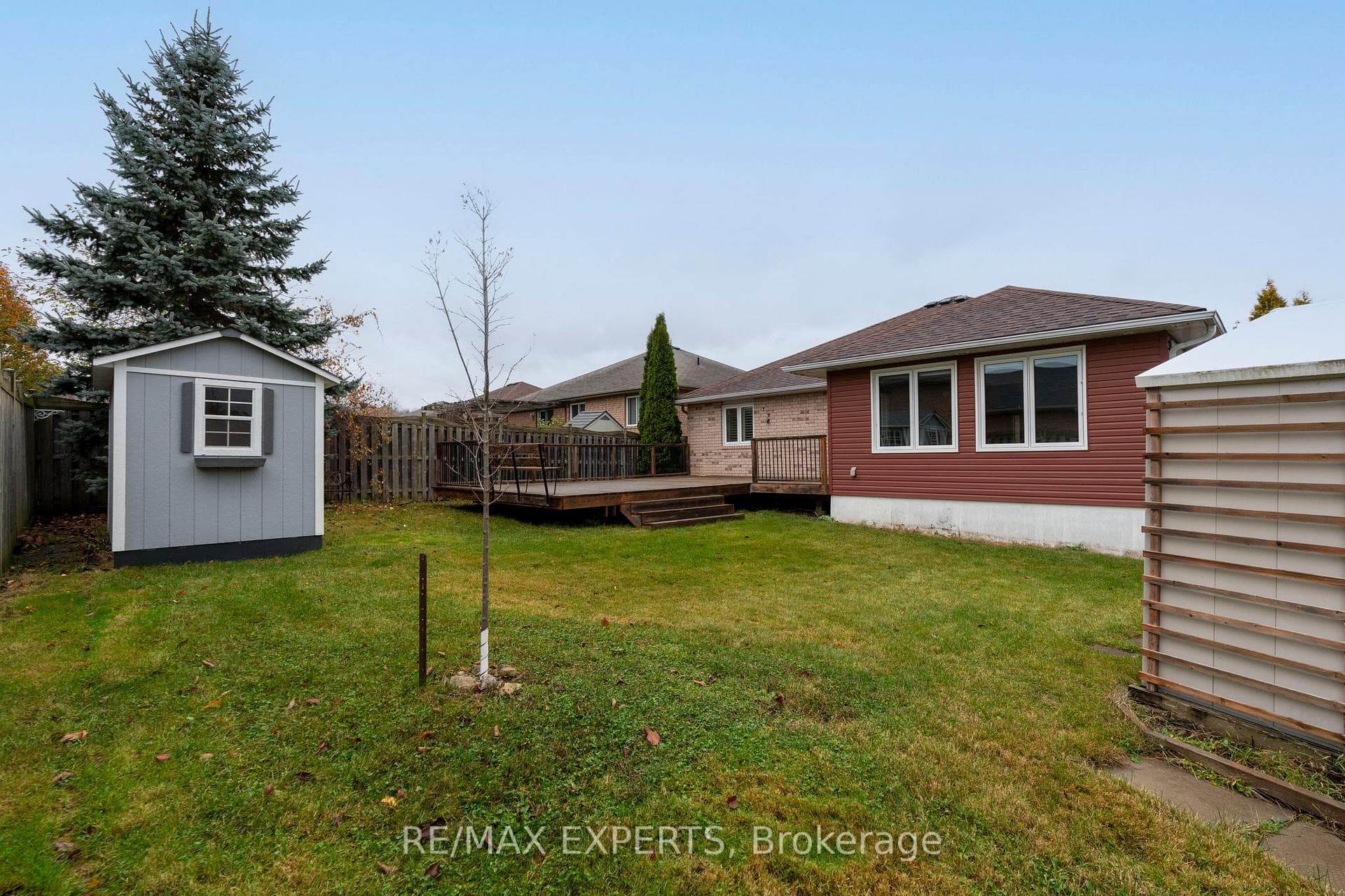 645 Glen Cedar Crescent photo 32